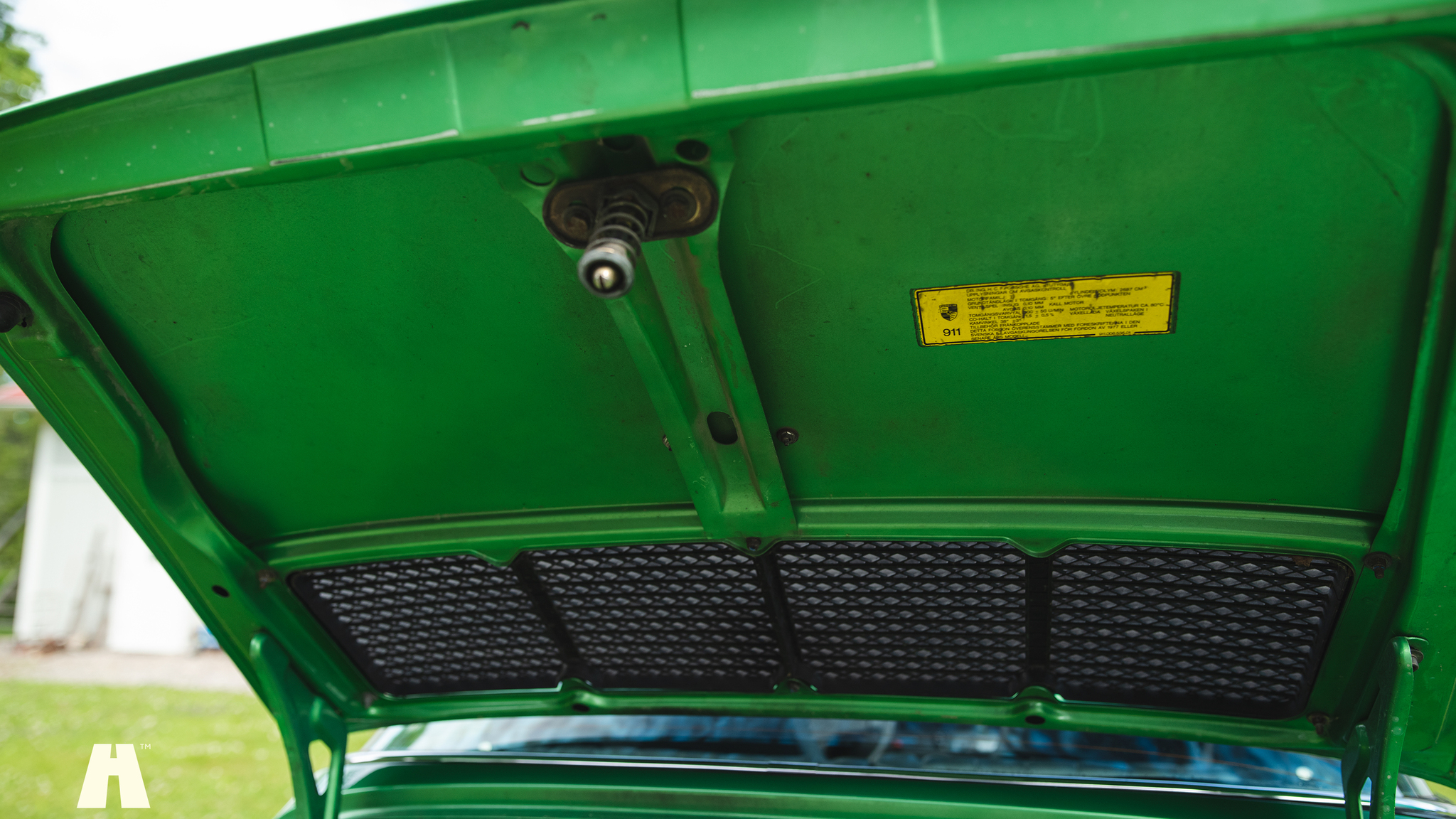 Image of 1976 Porsche 911 Targa mechanics