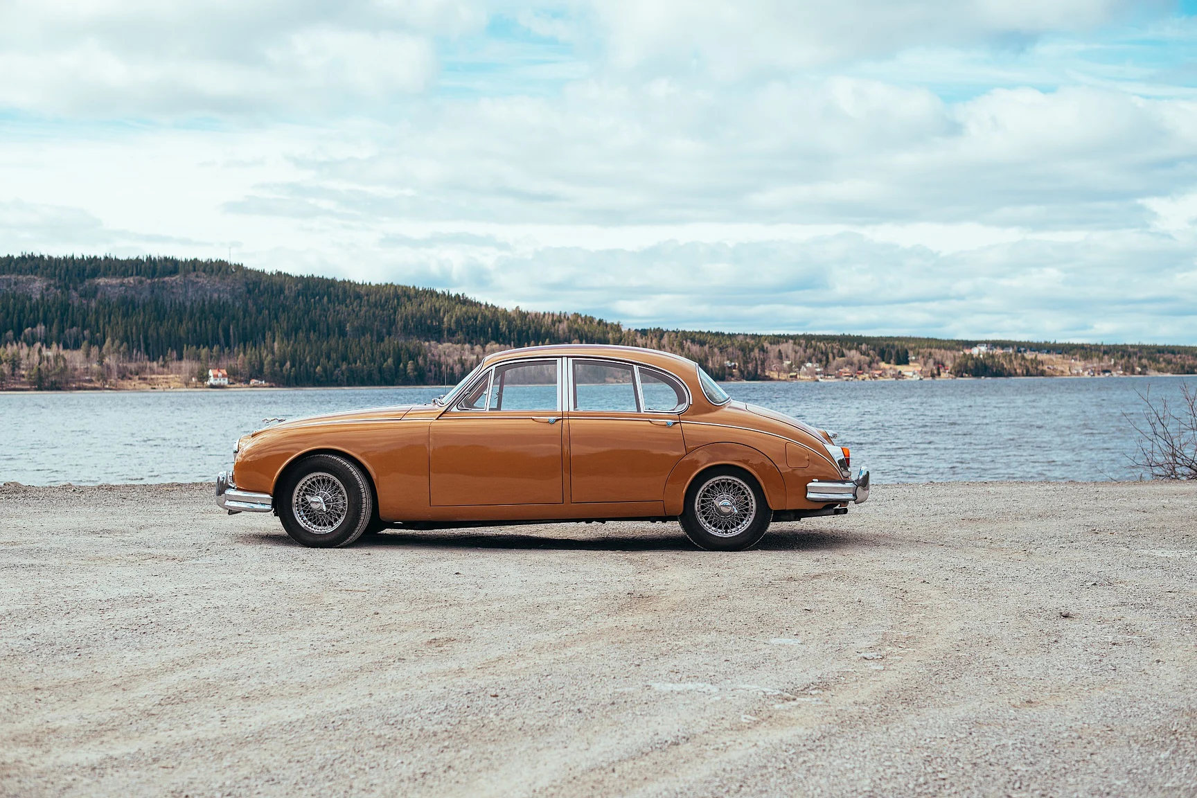 Aussenfoto 1965 Jaguar MK 2 - 3.8 XK (3)