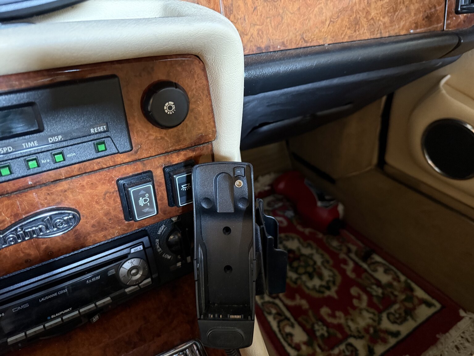 Interior image of 1990 Jaguar Daimler Double six