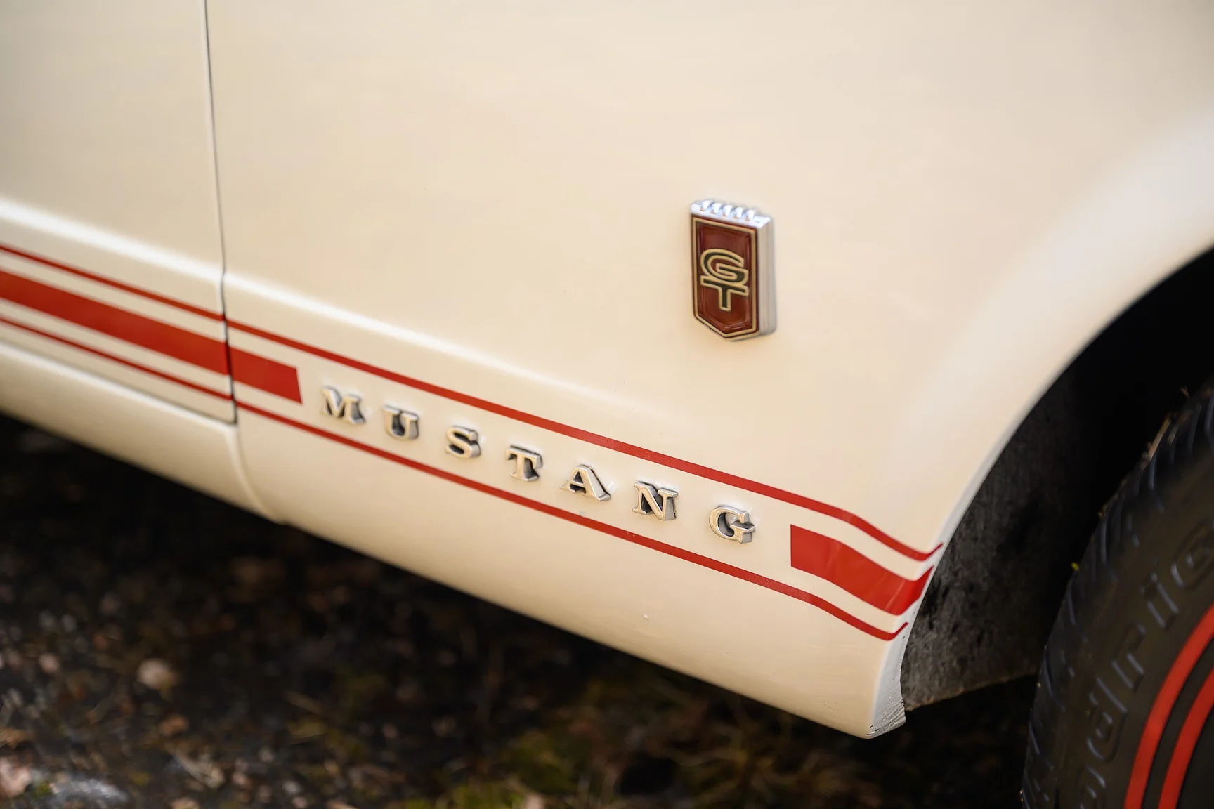 Exteriörbild på 1965 Ford Mustang GT Convertible (60)