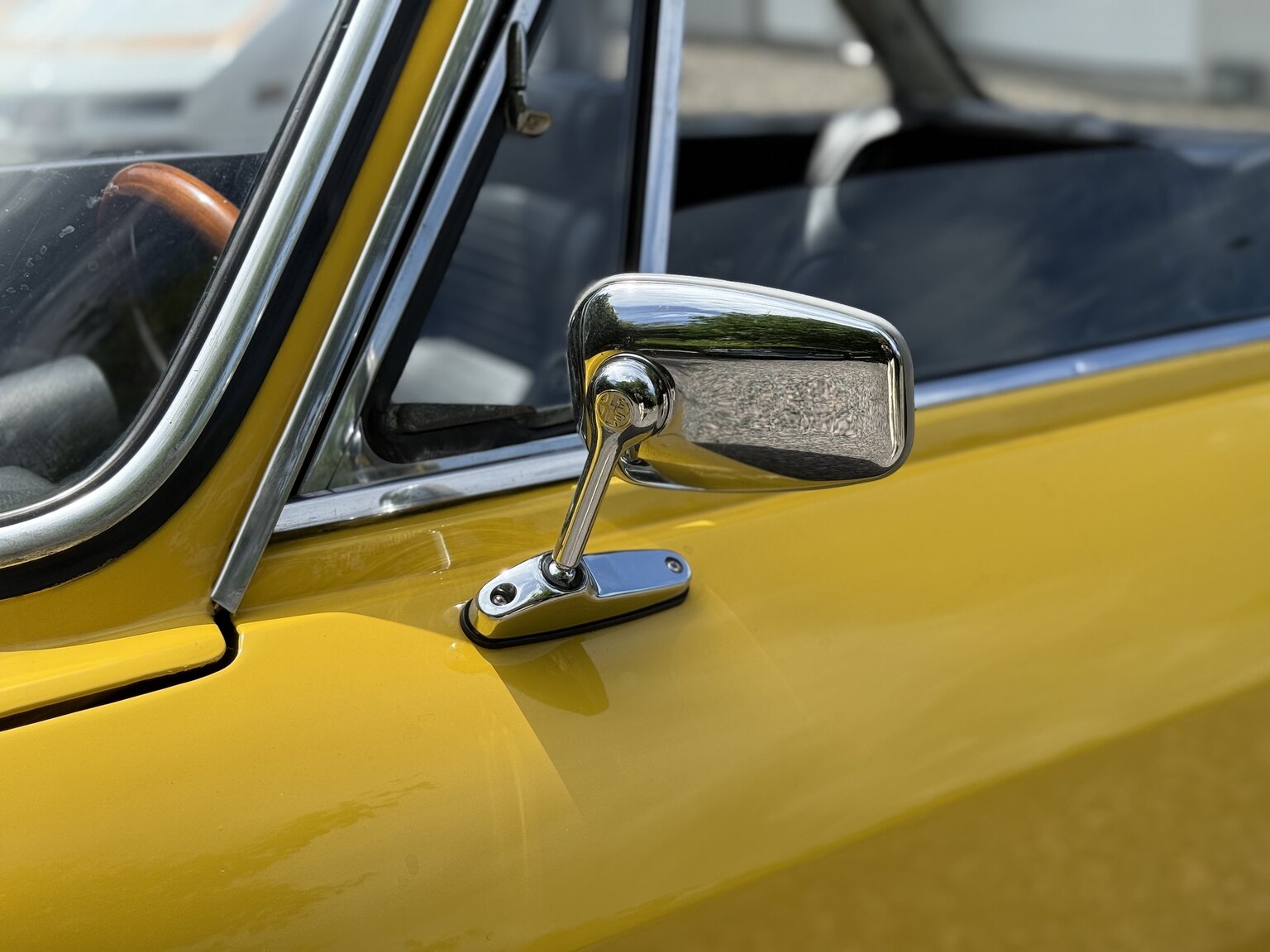 Exterior image of 1974 Alfa Romeo GT 1600 Junior