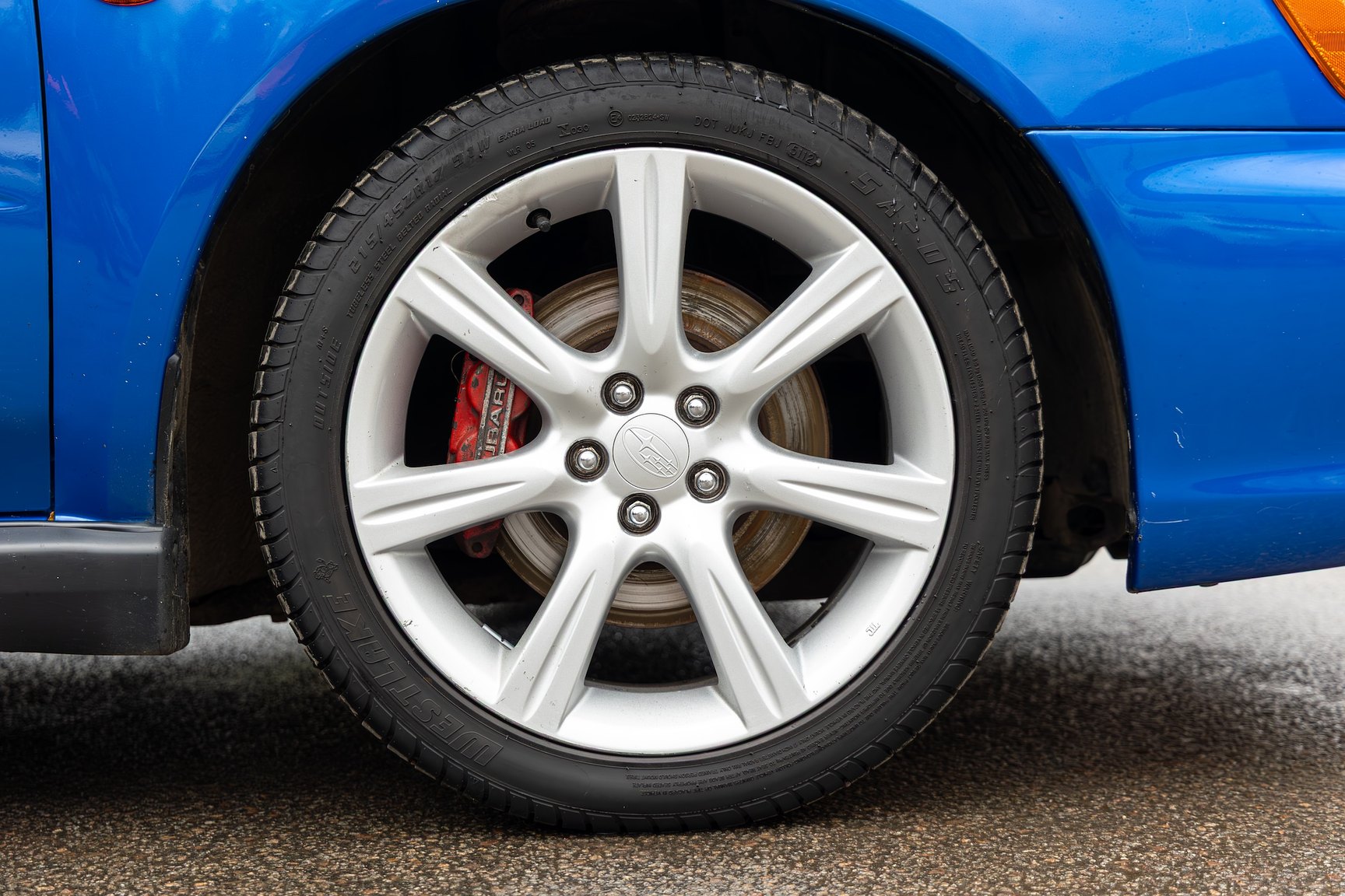 Exteriörbild på 2001 Subaru Impreza 2.0 WRX Turbo 4WD