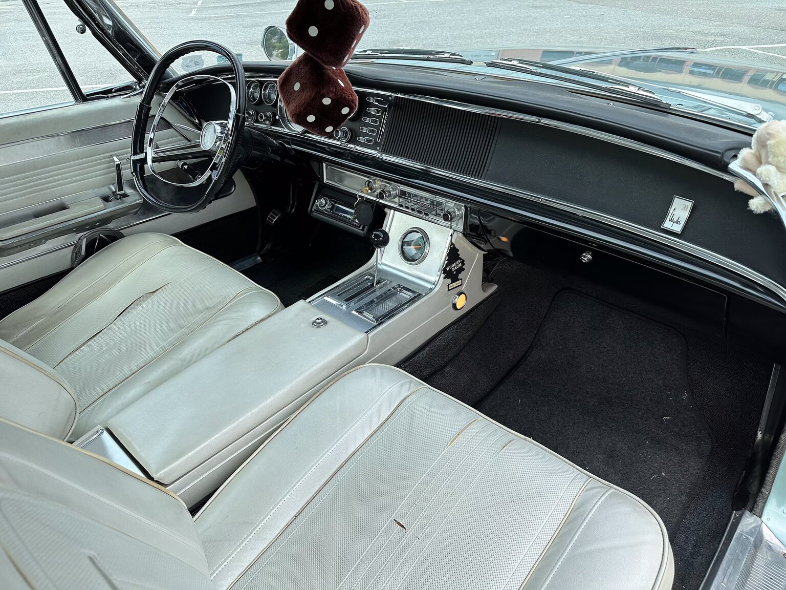 Innenraumfoto von 1964 Chrysler 300K