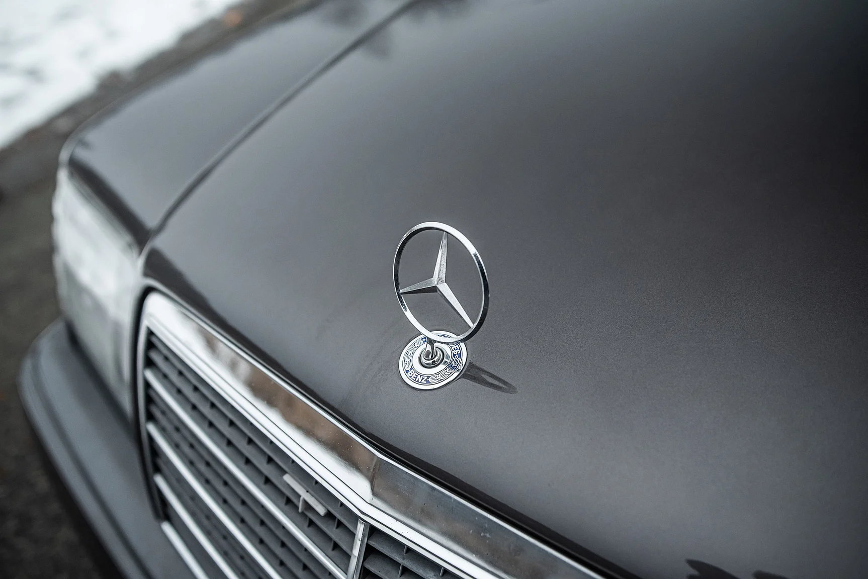 Exterior image of 1993 Mercedes-Benz E 320 "AMG" (30)