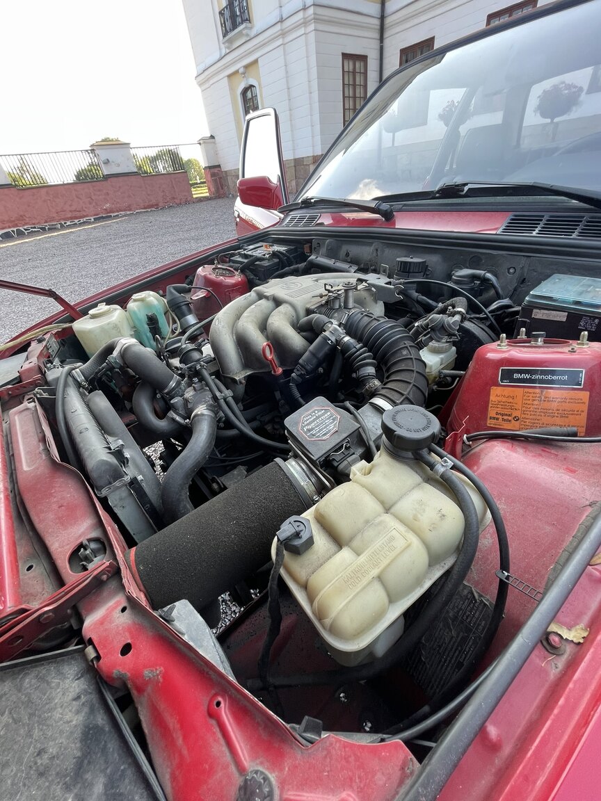 Image of 1987 BMW 320i mechanics