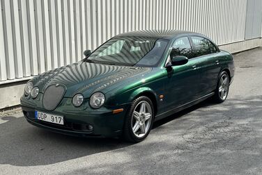 Exterior image of 2003 Jaguar S-Type R