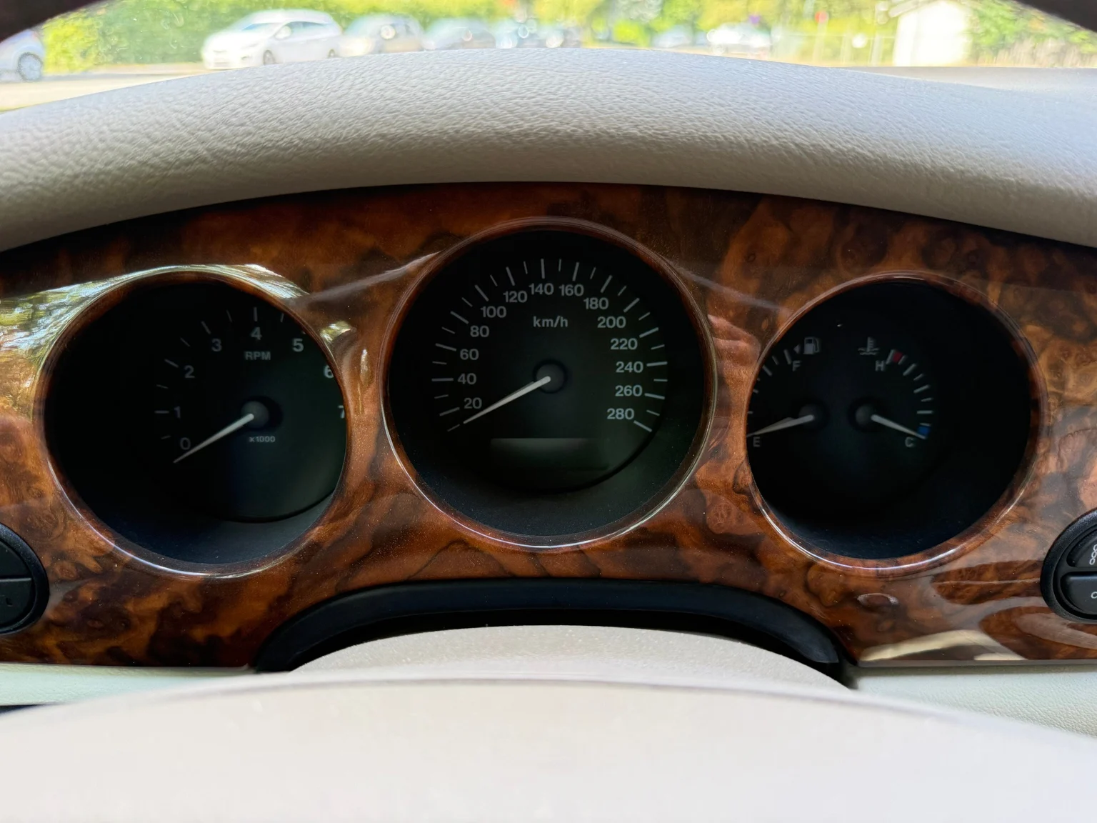 Innenraumfoto von 2001 Jaguar XJ Sovereign 4.0 V8 (20)