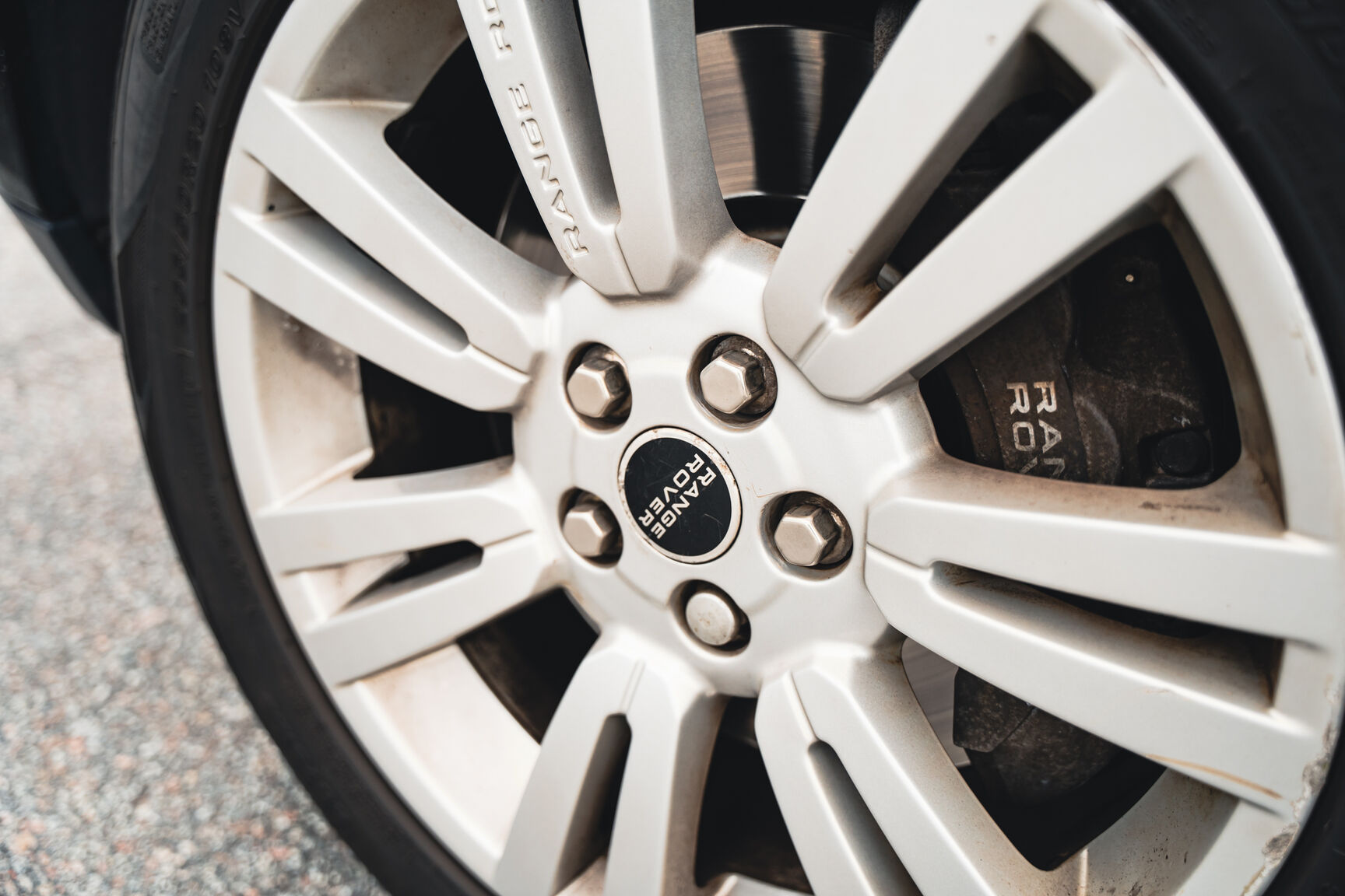 Exteriörbild på 2012 Range Rover TDV8 Vouge