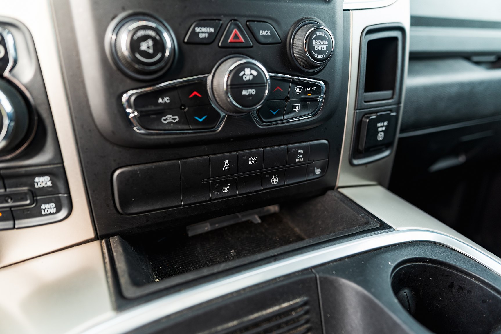 Interior image of 2019 Dodge Ram 1500 Classic Crew Cab 5.7 V8 HEMI 