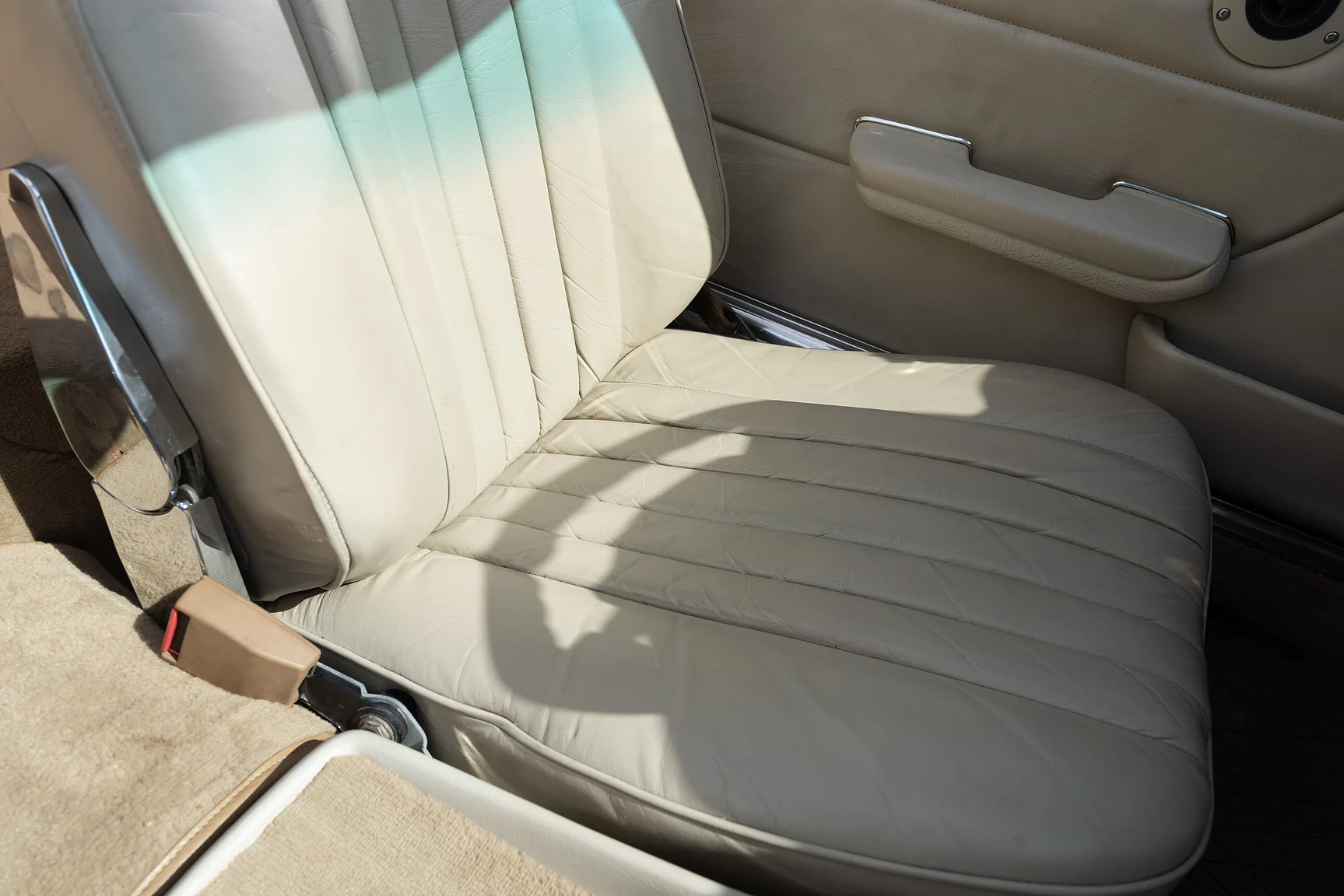 Innenraumfoto von 1975 Mercedes Benz 350 SL Cabriolet  (10)