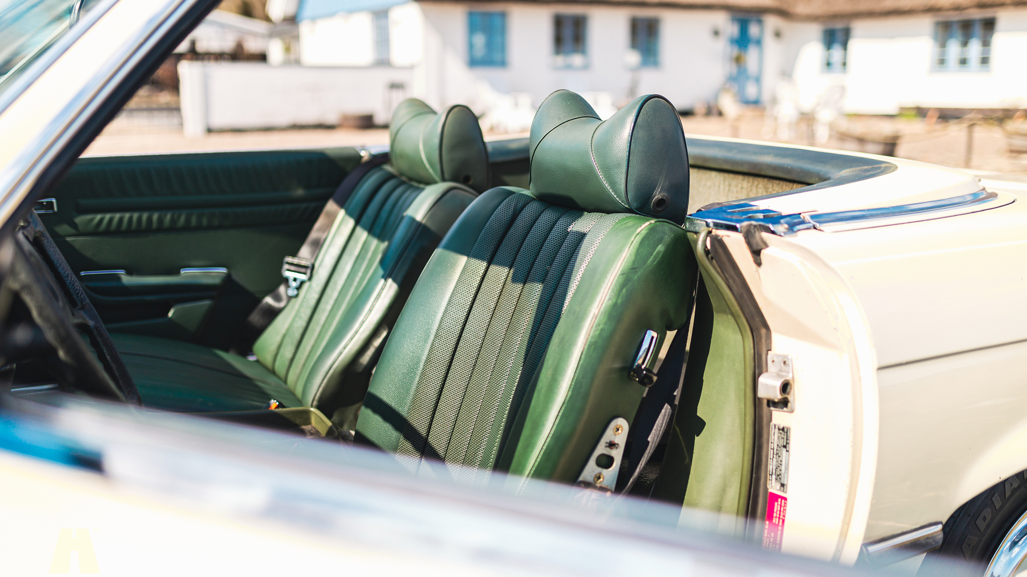 Innenraumfoto von 1972 Mercedes-Benz 350 SL (6)