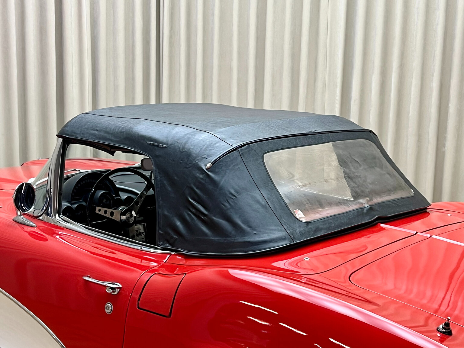 Exterior image of 1960 Chevrolet Corvette C1