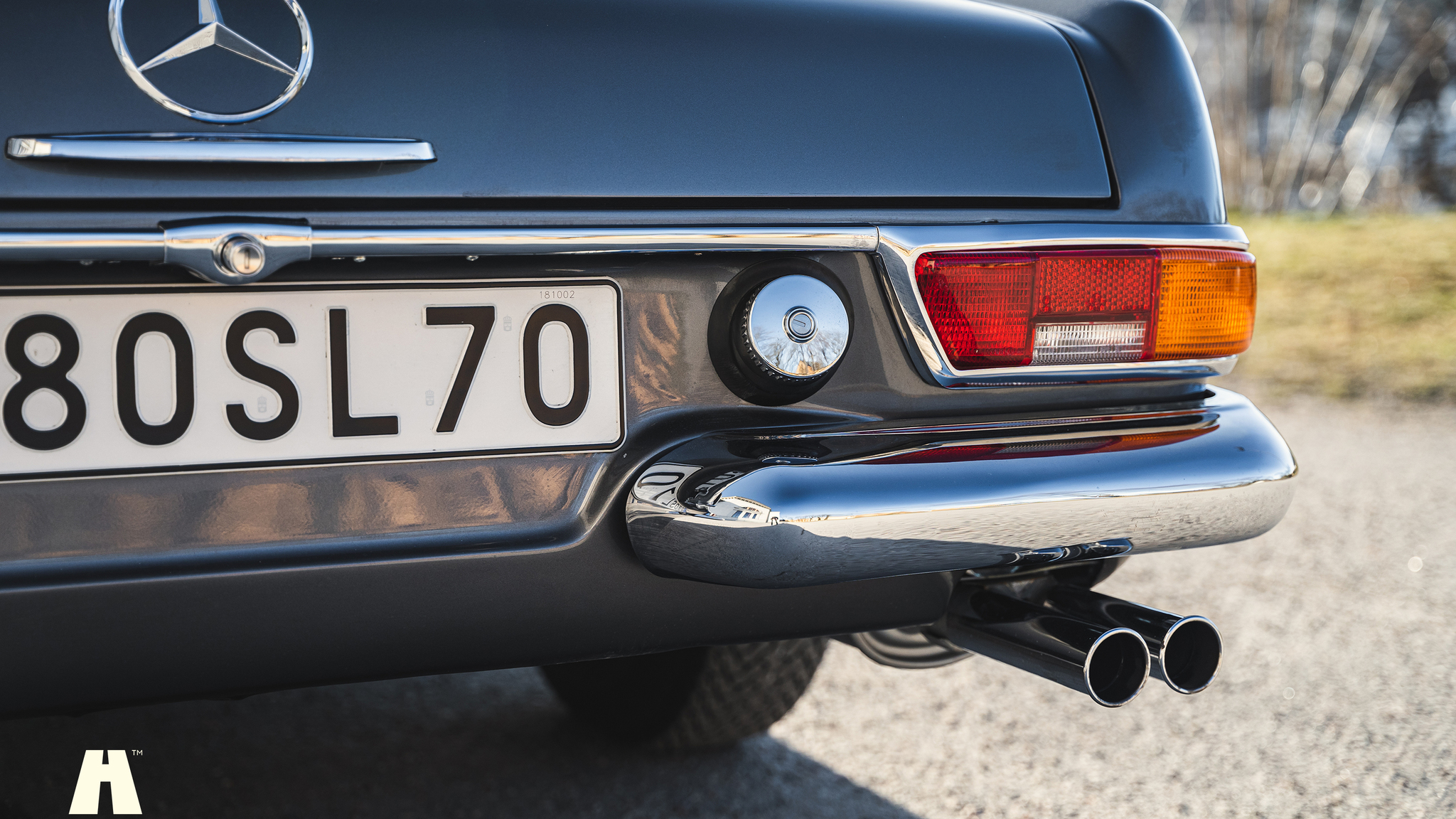 Exterior image of 1970 Mercedes 280 SL Pagoda (34)