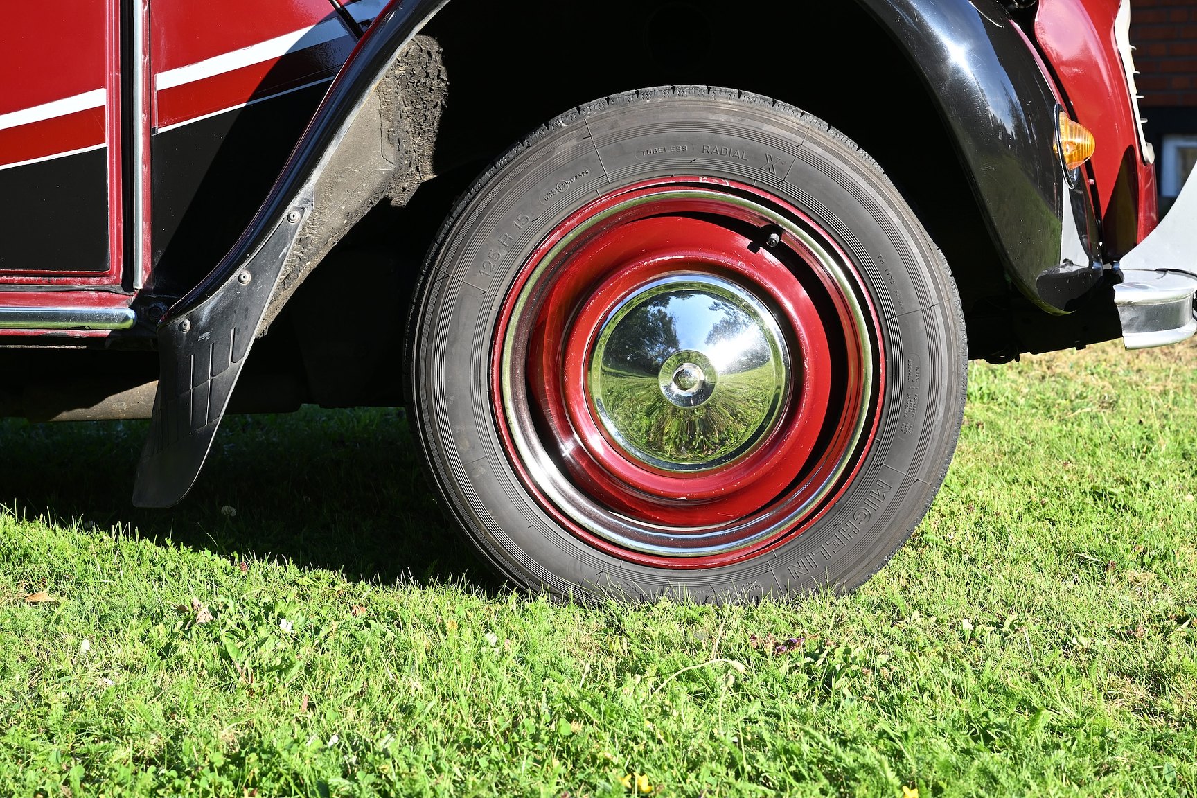 Exterior image of 1981 Citroën 2CV Charleston