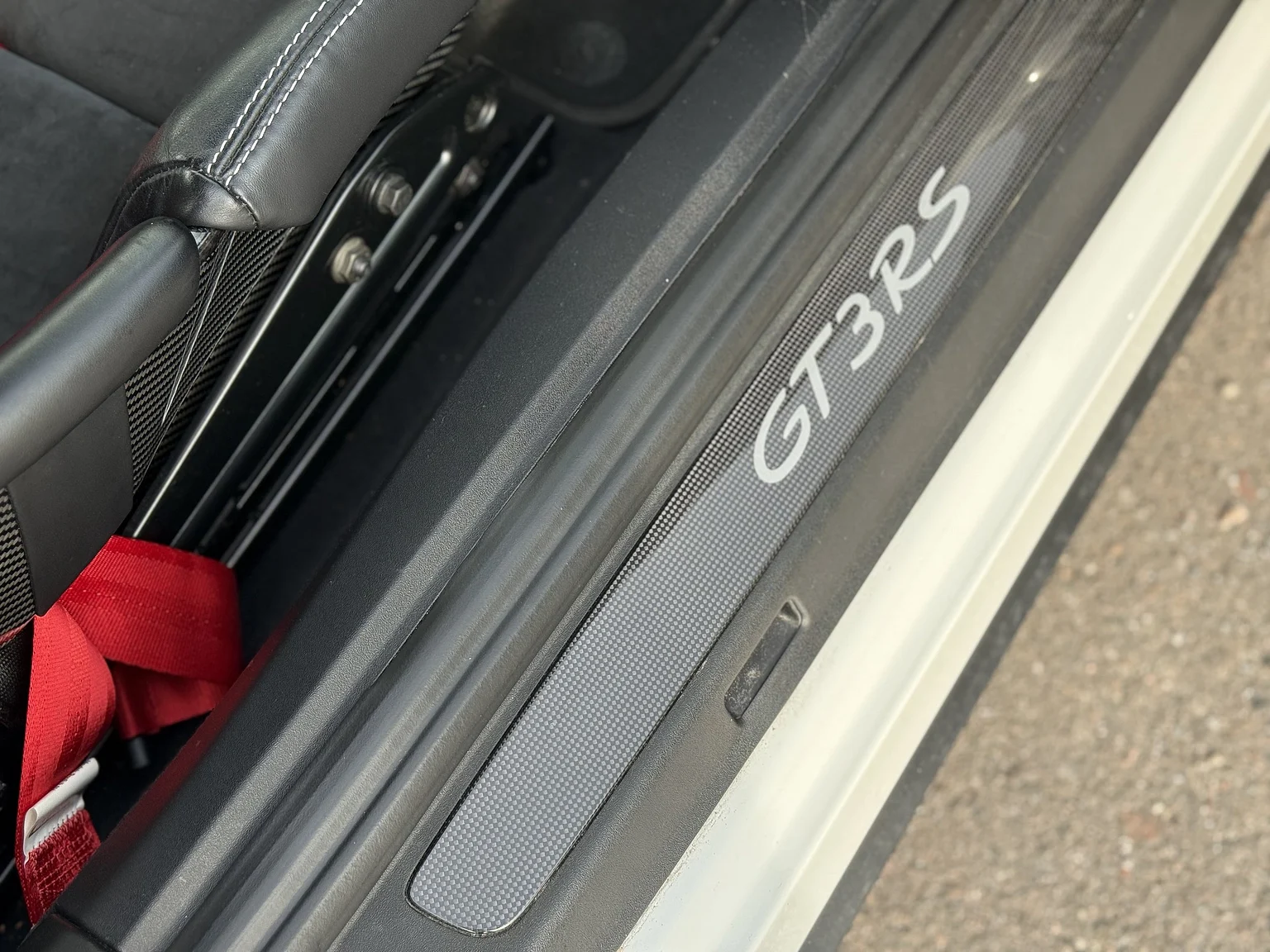 Innenraumfoto von 2016 Porsche 911 GT3 RS (24)