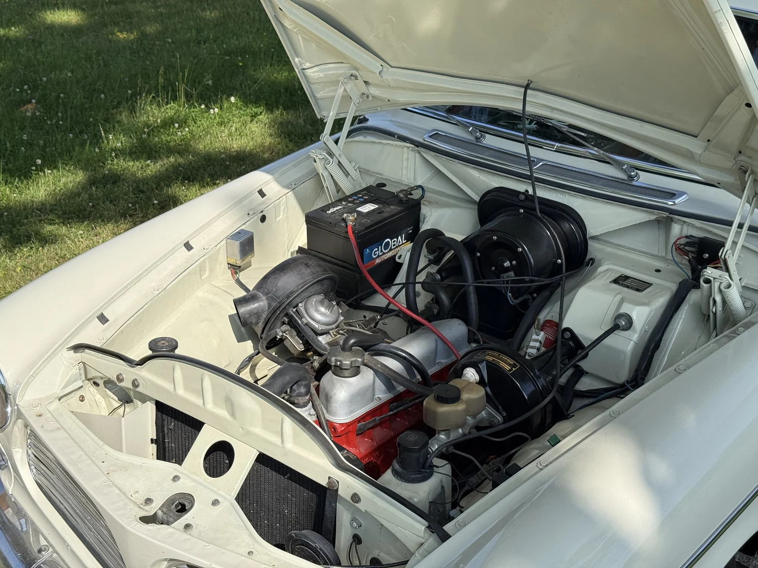 Image of 1970 Volvo Amazon (2) mechanics