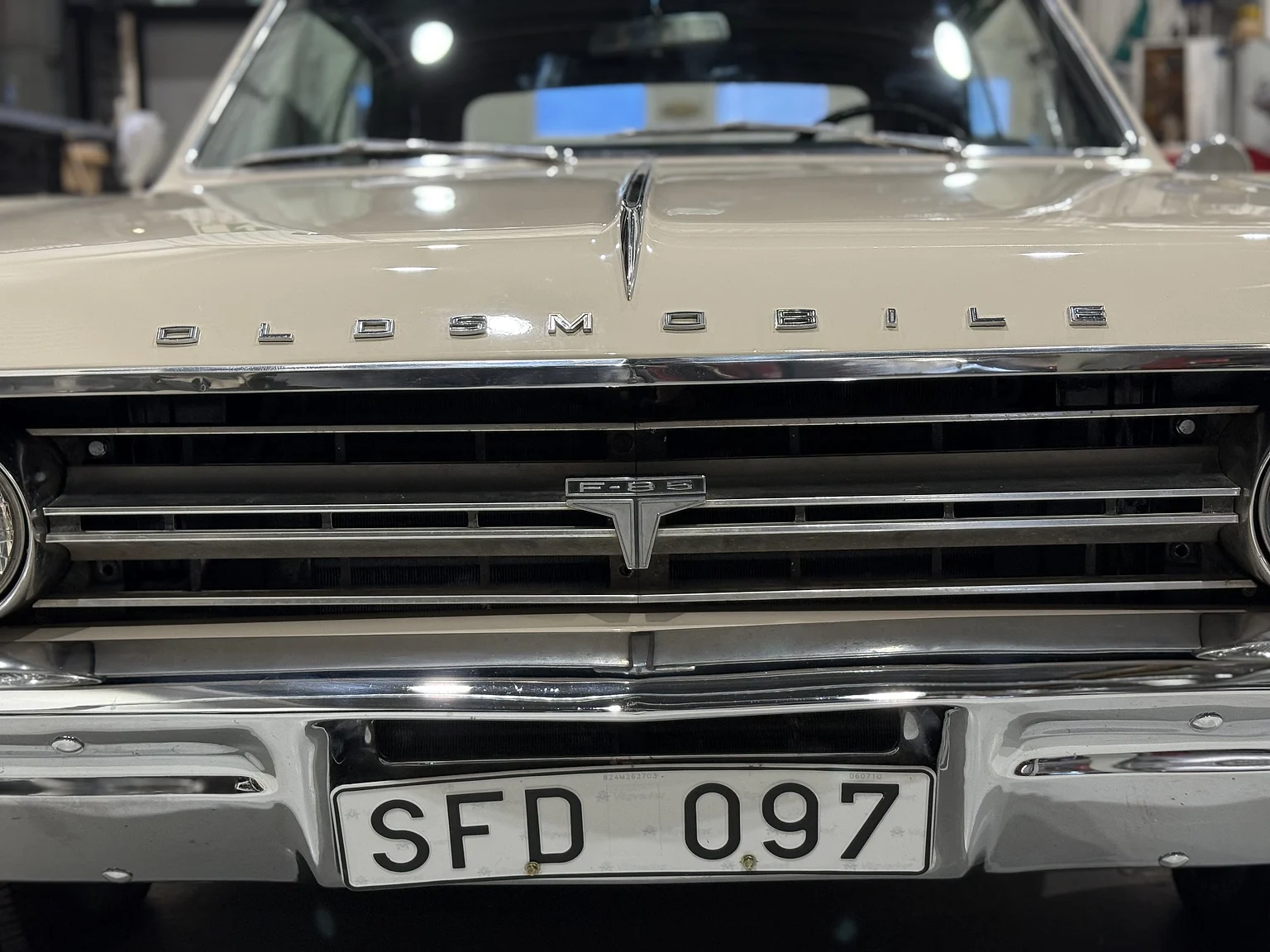 Exteriörbild på 1964 Oldsmobile Cutlass Convertible (26)