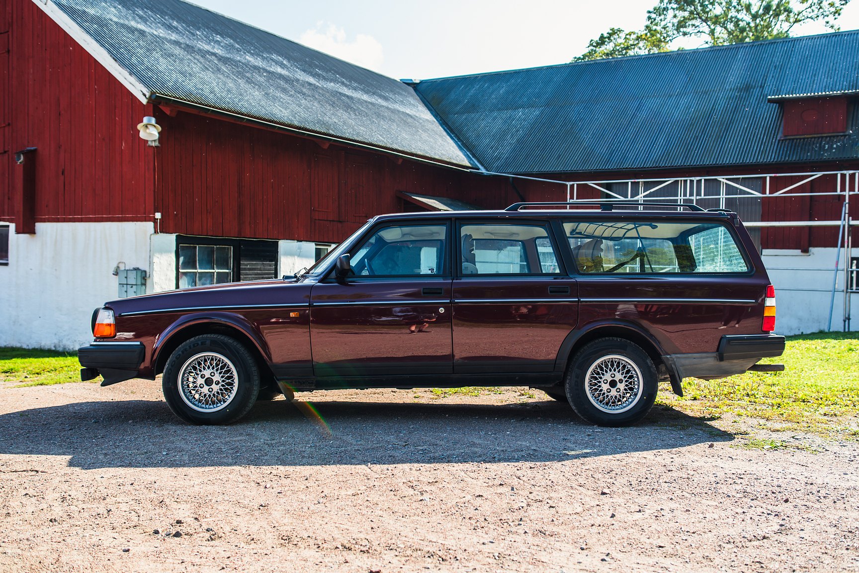 Exteriörbild på 1993 Volvo 245 GL Classic "No Reserve Auction"
