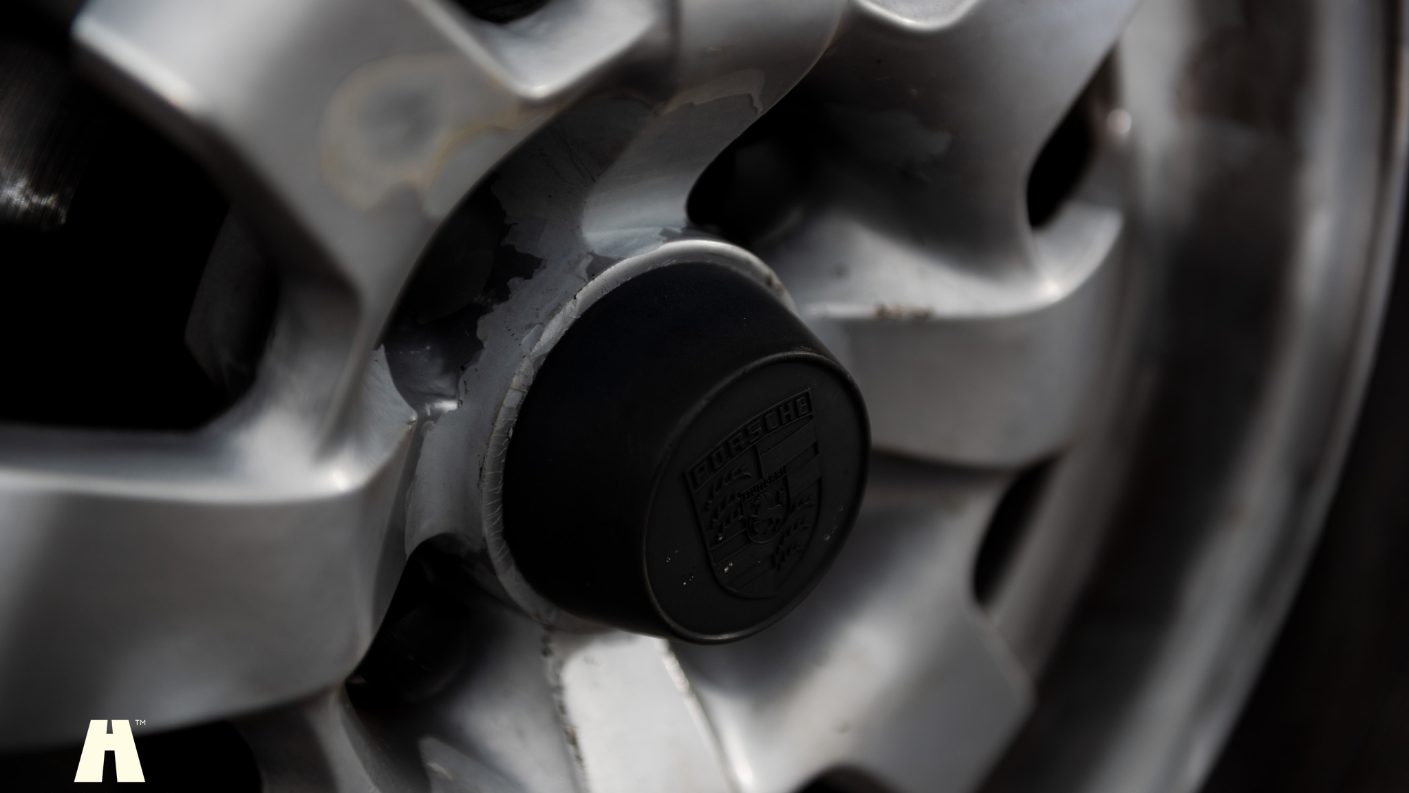 Exterior image of 1981 Porsche 924 (33)