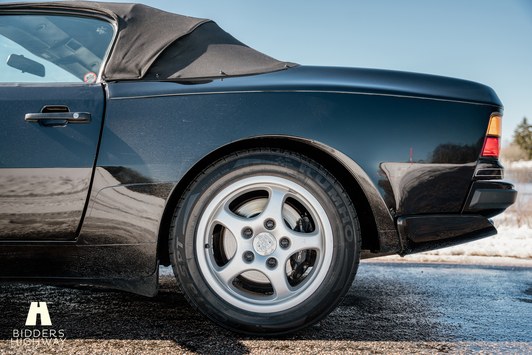Exterior image of 1989 Porsche 944 S2 Cabriolet