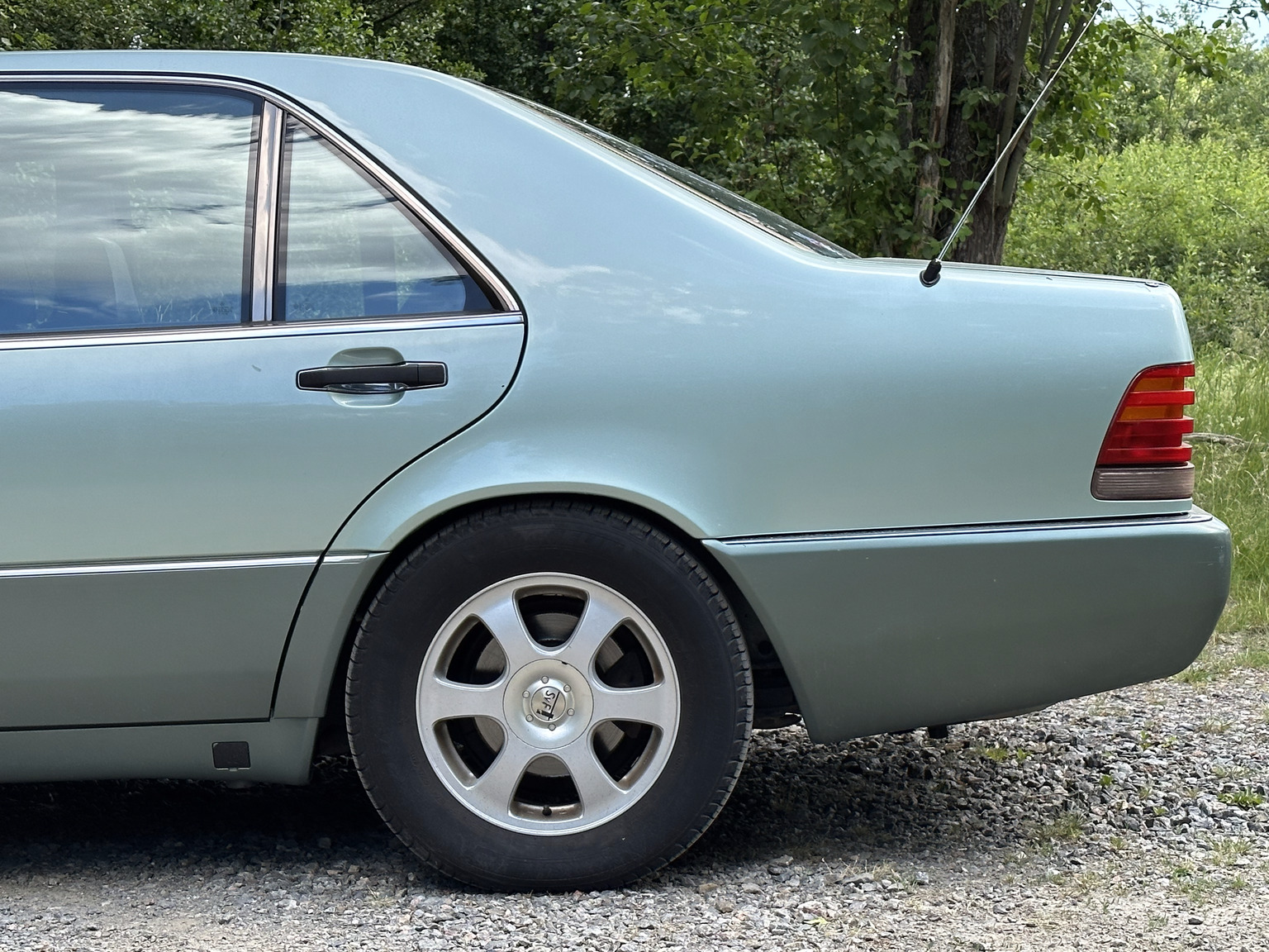 Aussenfoto 1992 Mercedes 300 SE (7)