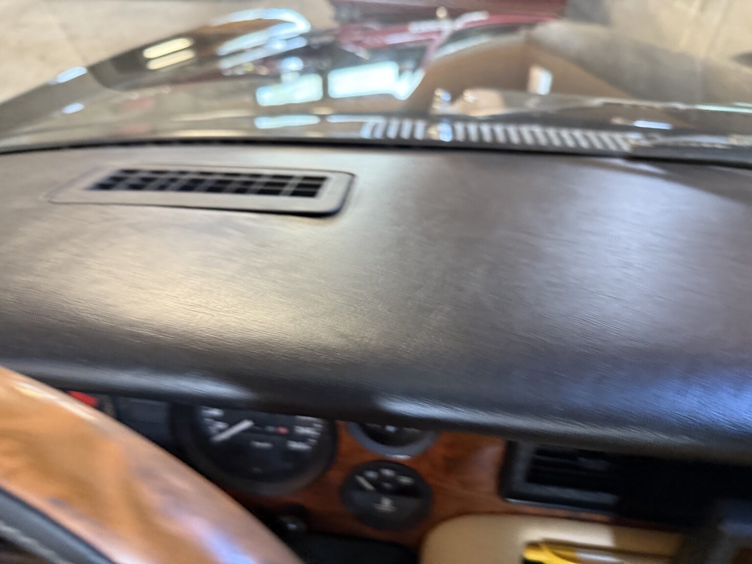 Interior image of 1990 Jaguar Daimler Double six