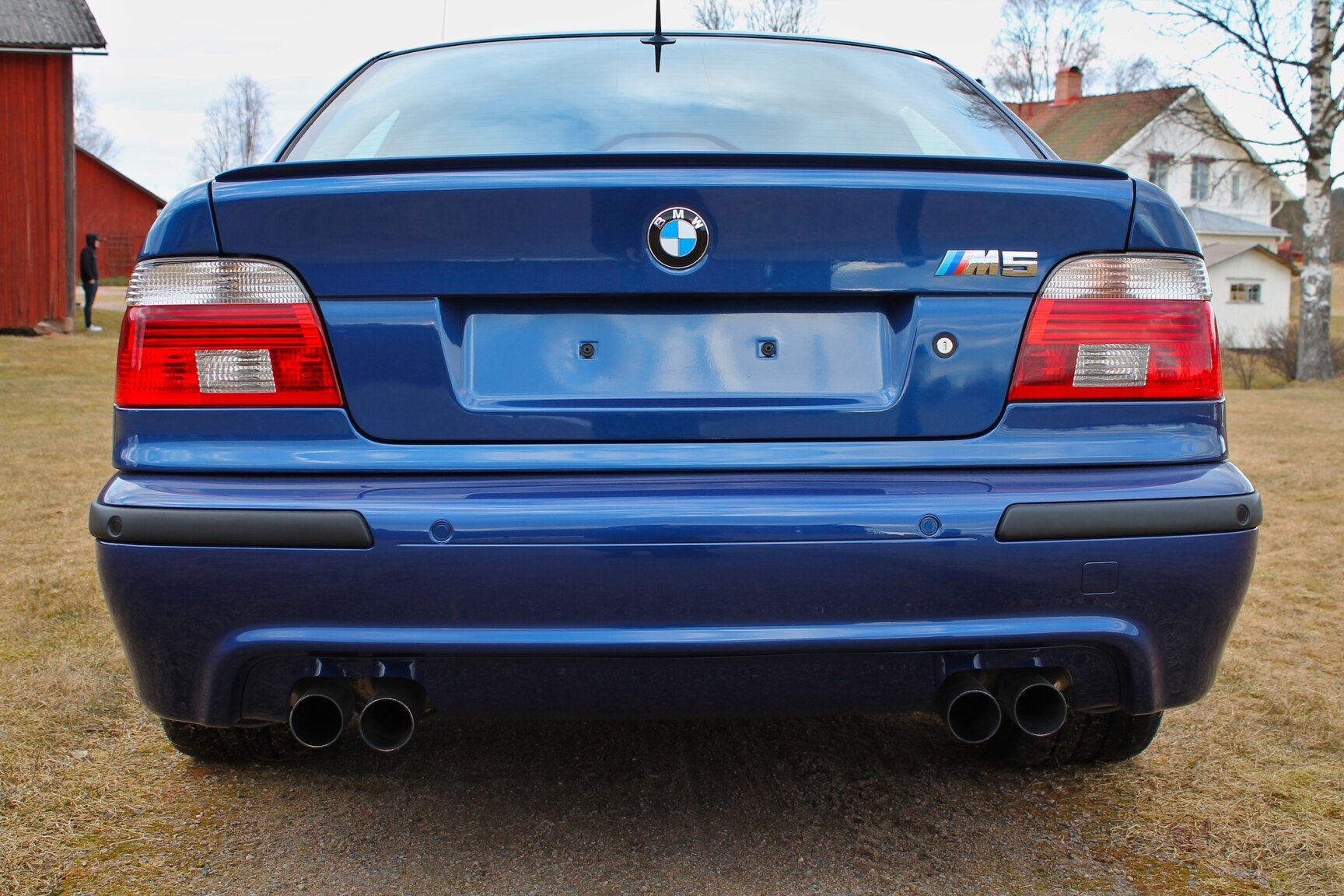 Exteriörbild på 2003 BMW M5