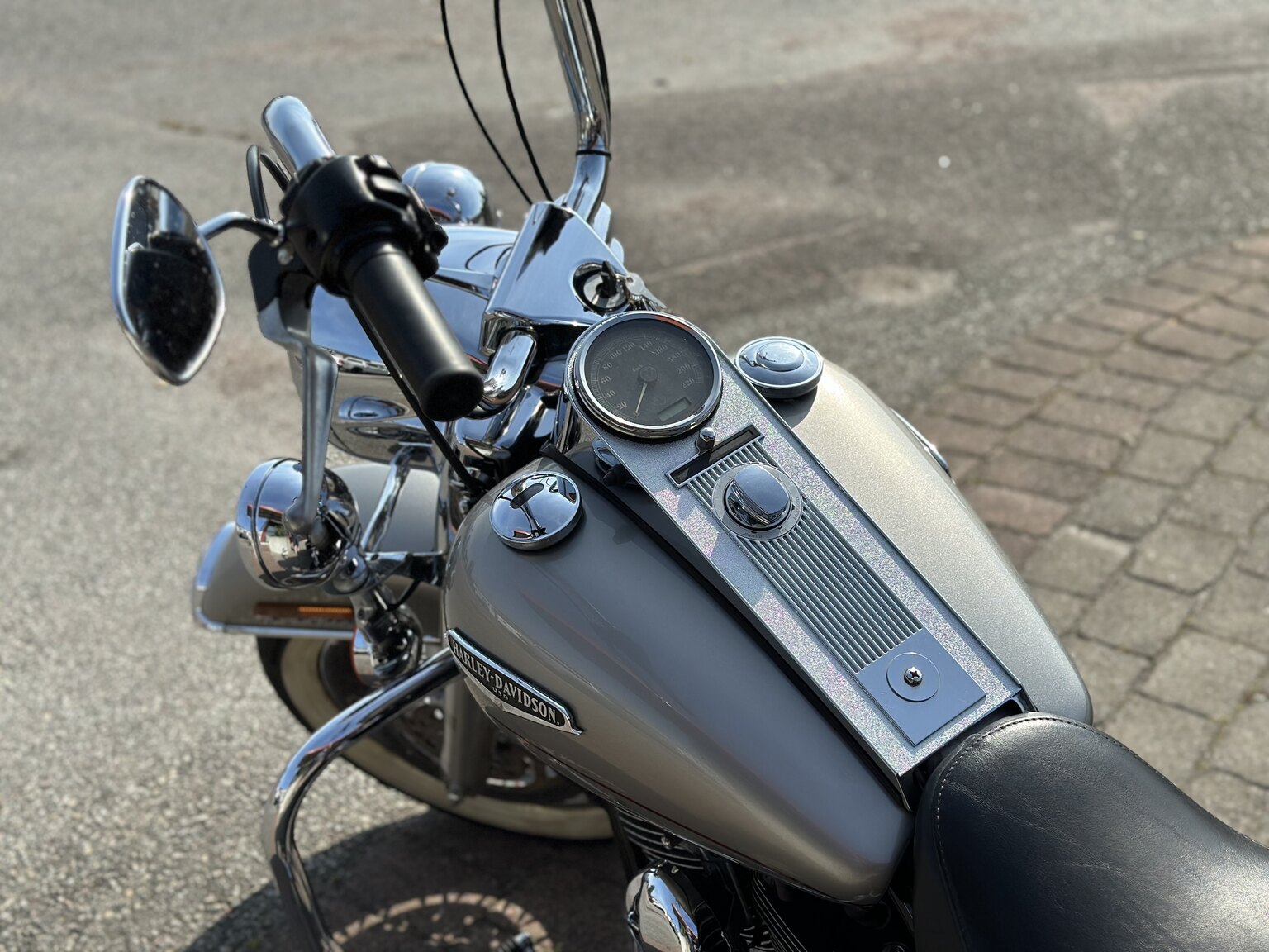 Exteriörbild på 2007 Harley-Davidson Road King Classic