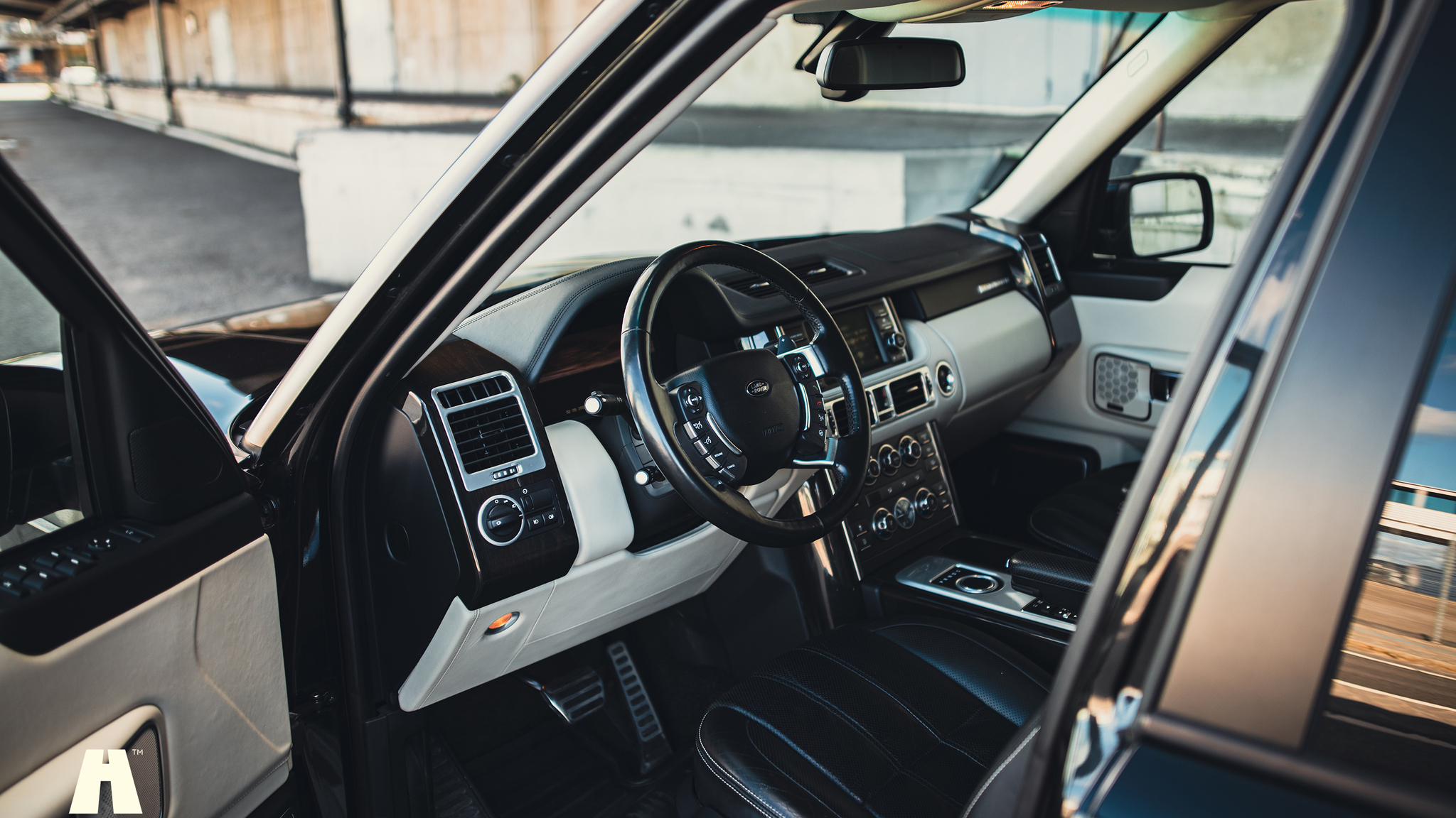 Interiörbild 2011 Range Rover TDV8 Autobiography  (1)