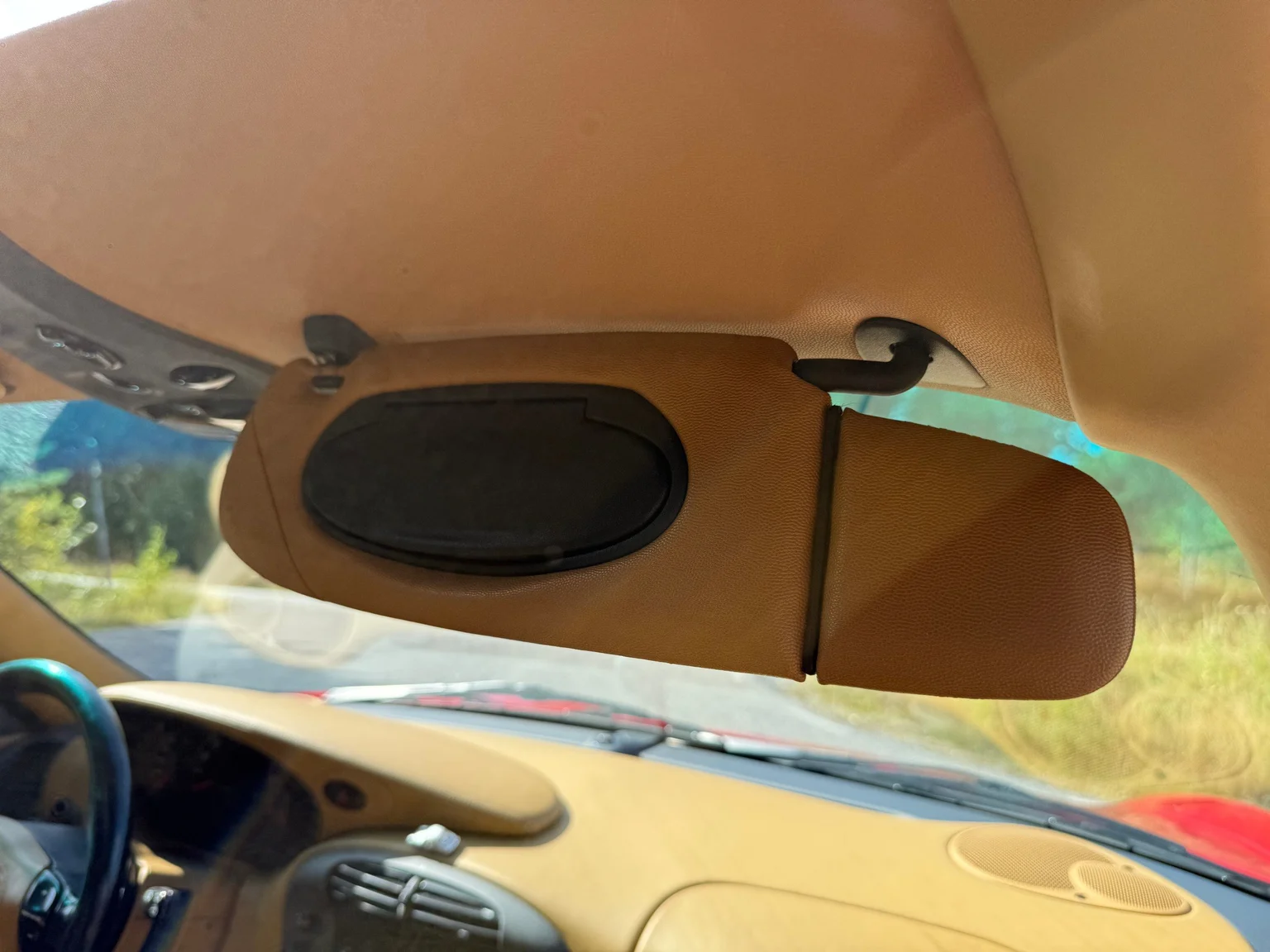 Innenraumfoto von 1998 Porsche 911 Carrera (45)