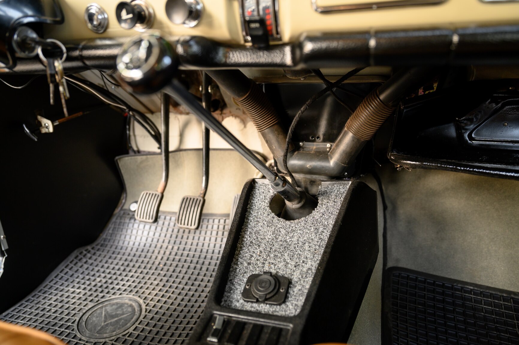 Interior image of 1968 Amazon Herrgårdsvagn