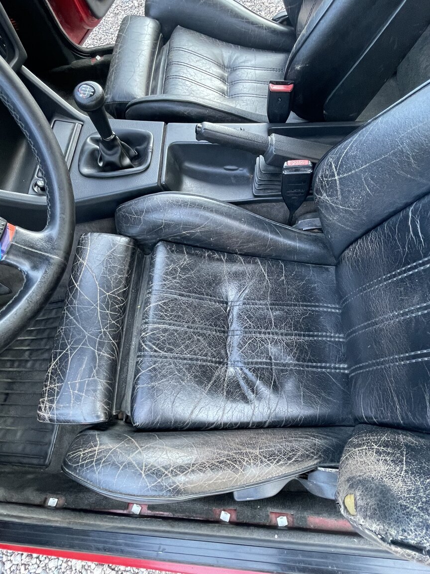 Innenraumfoto von 1987 BMW 320i