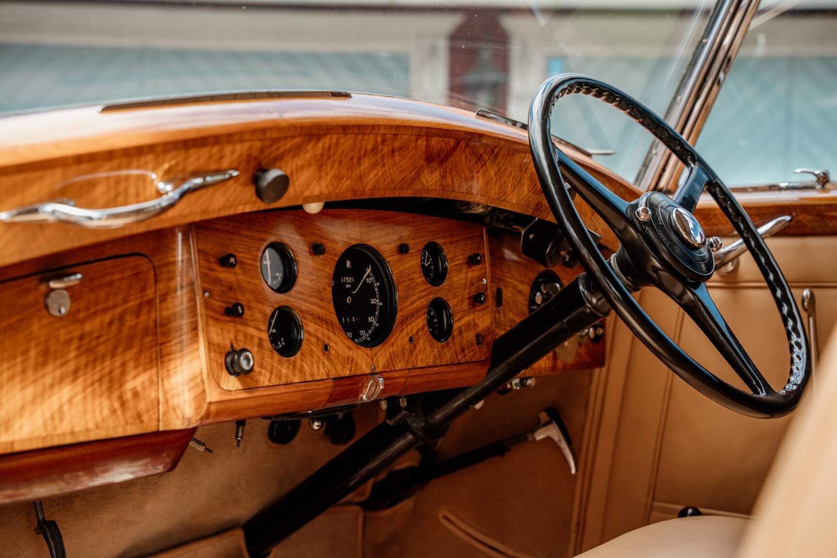 Interior image of 1949 Rolls Royce Silver Wraith