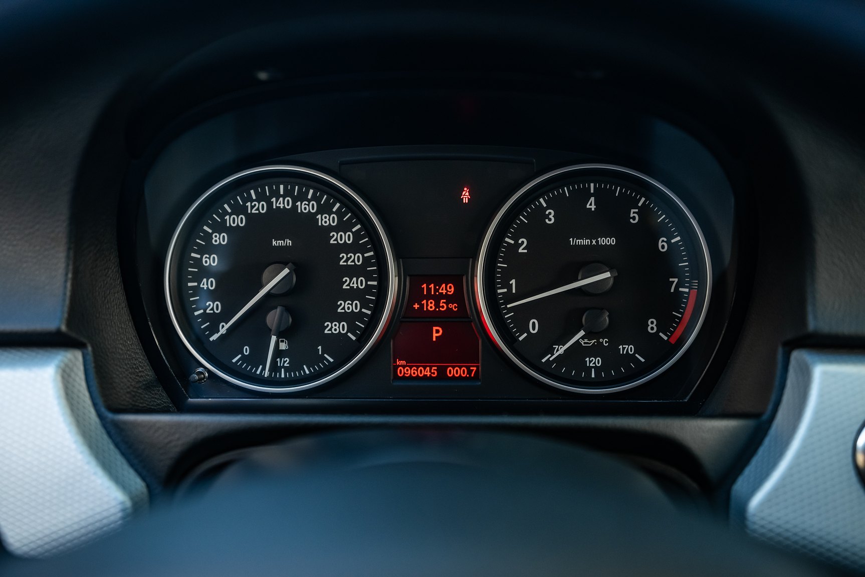Interior image of 2009 BMW 325Xi