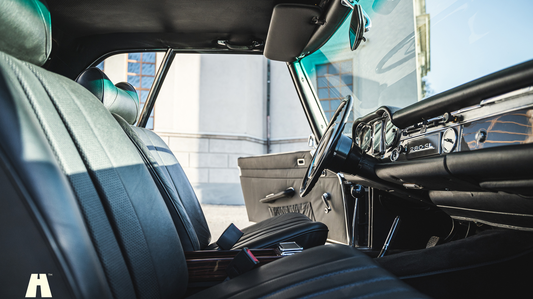 Interiörbild 1970 Mercedes 280 SL Pagoda (51)