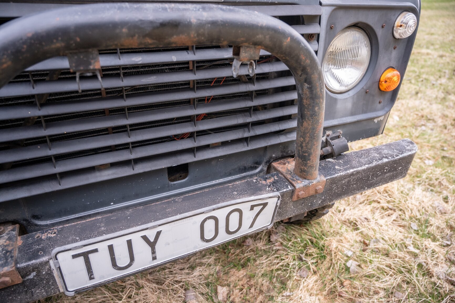 Exterior image of 1986 Land Rover 90 2.5D