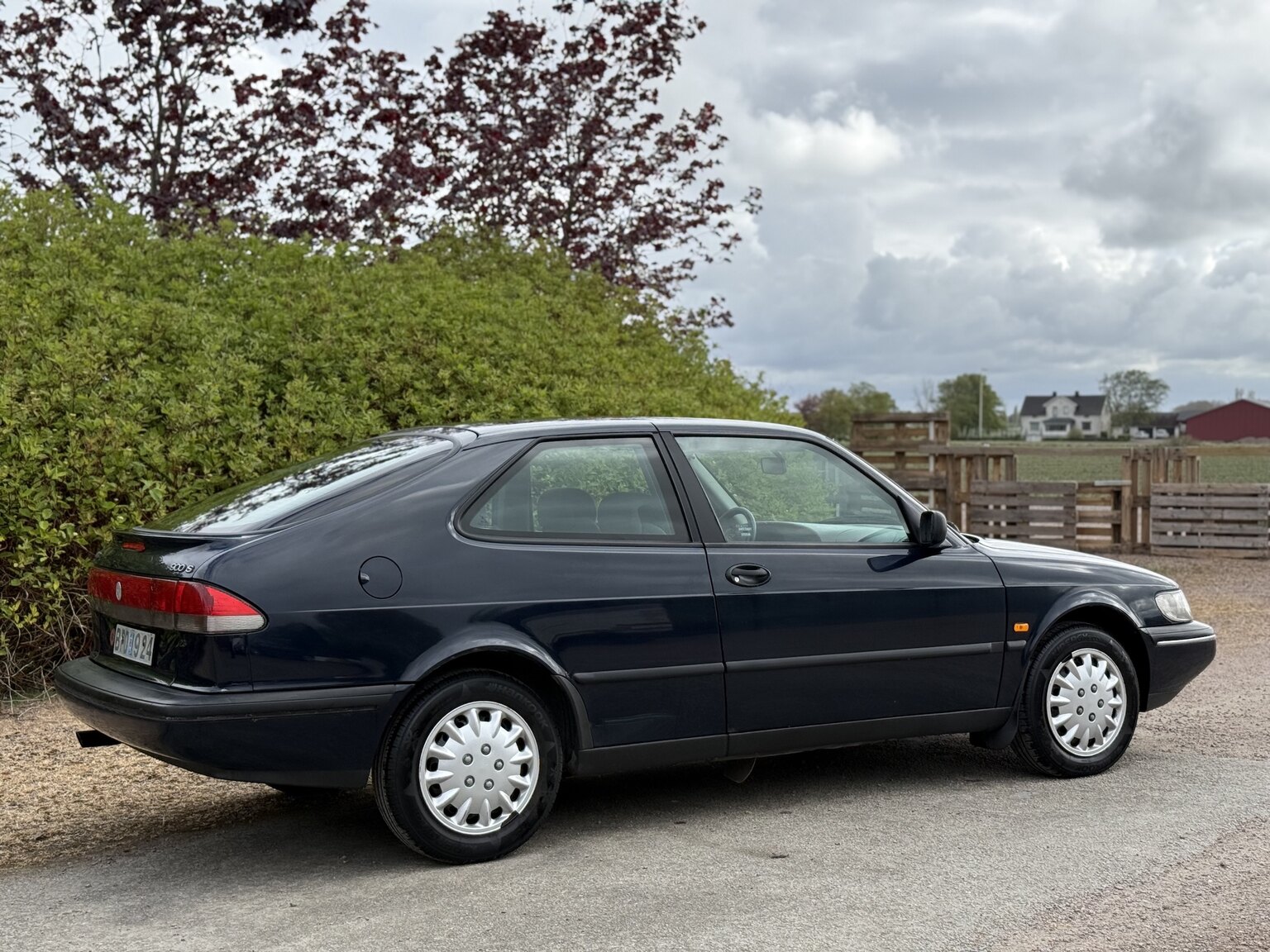 Exterior image of 1997 SAAB 900