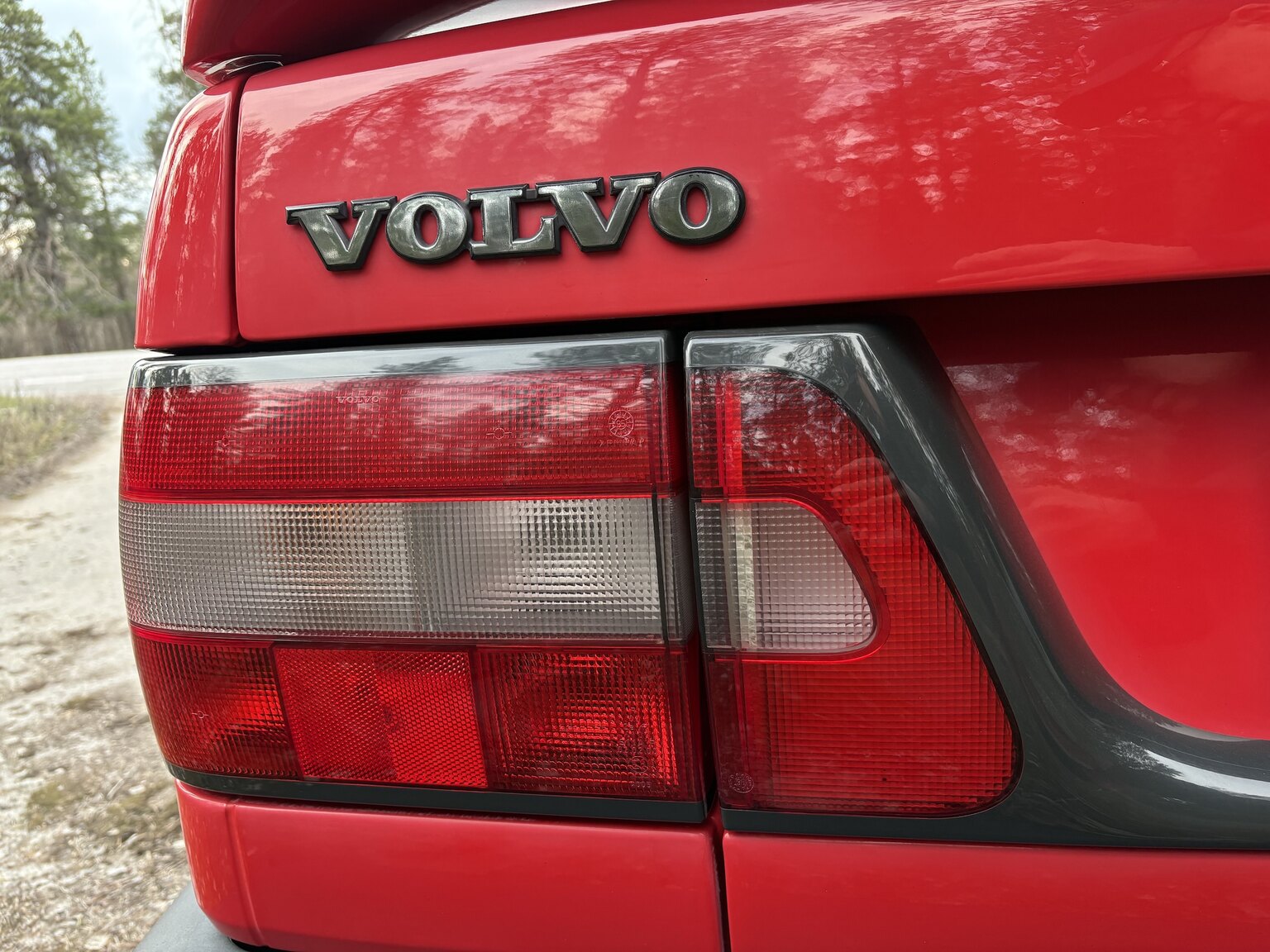 Exterior image of 1996 Volvo 850 R