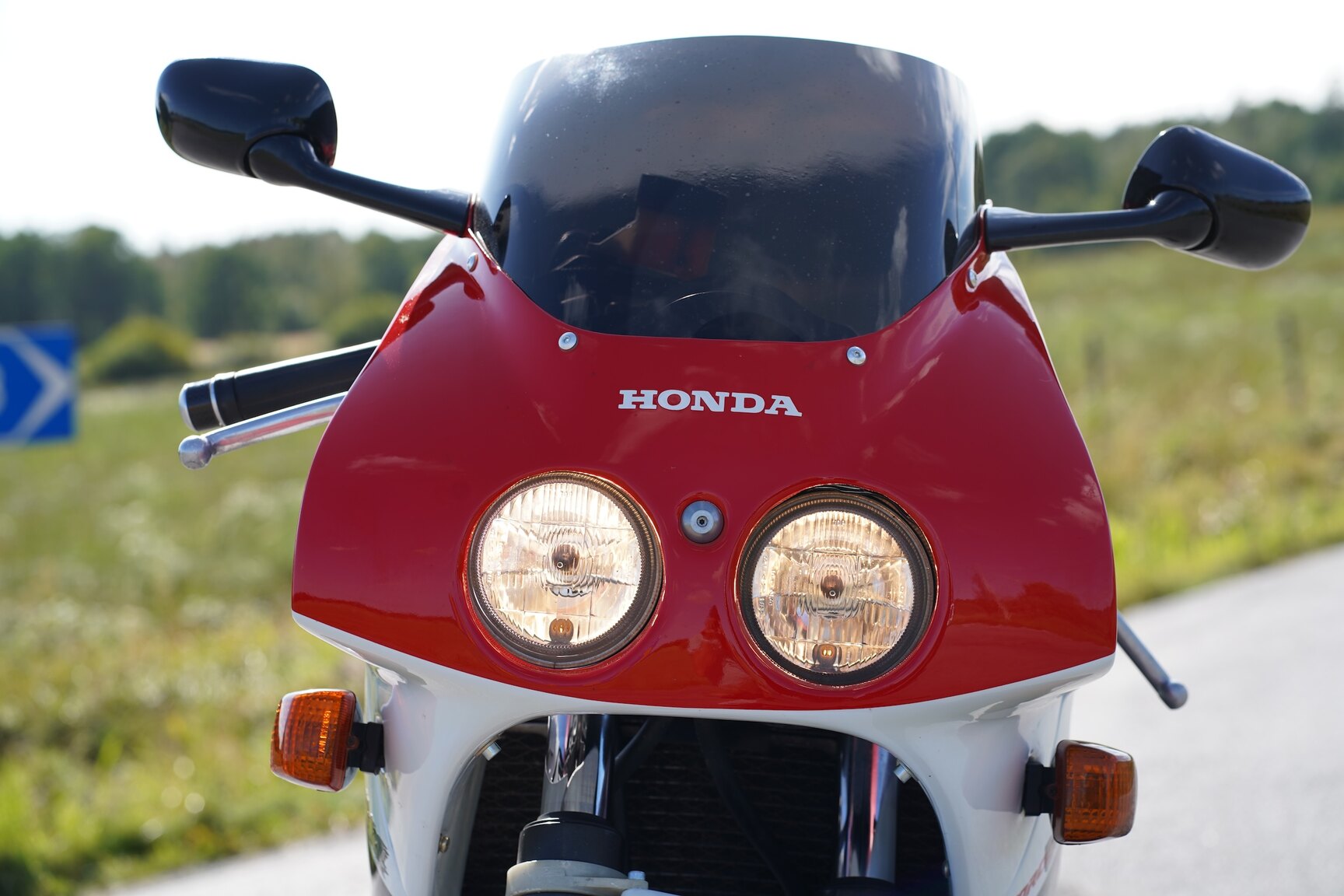 Exterior image of 1992 Honda VFR400R NC30