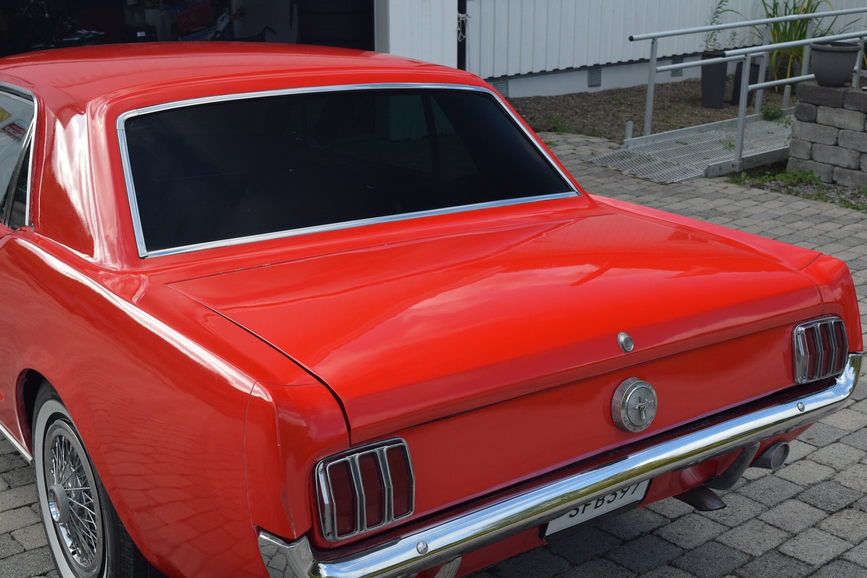 Exterior image of 1965 Ford Mustang 