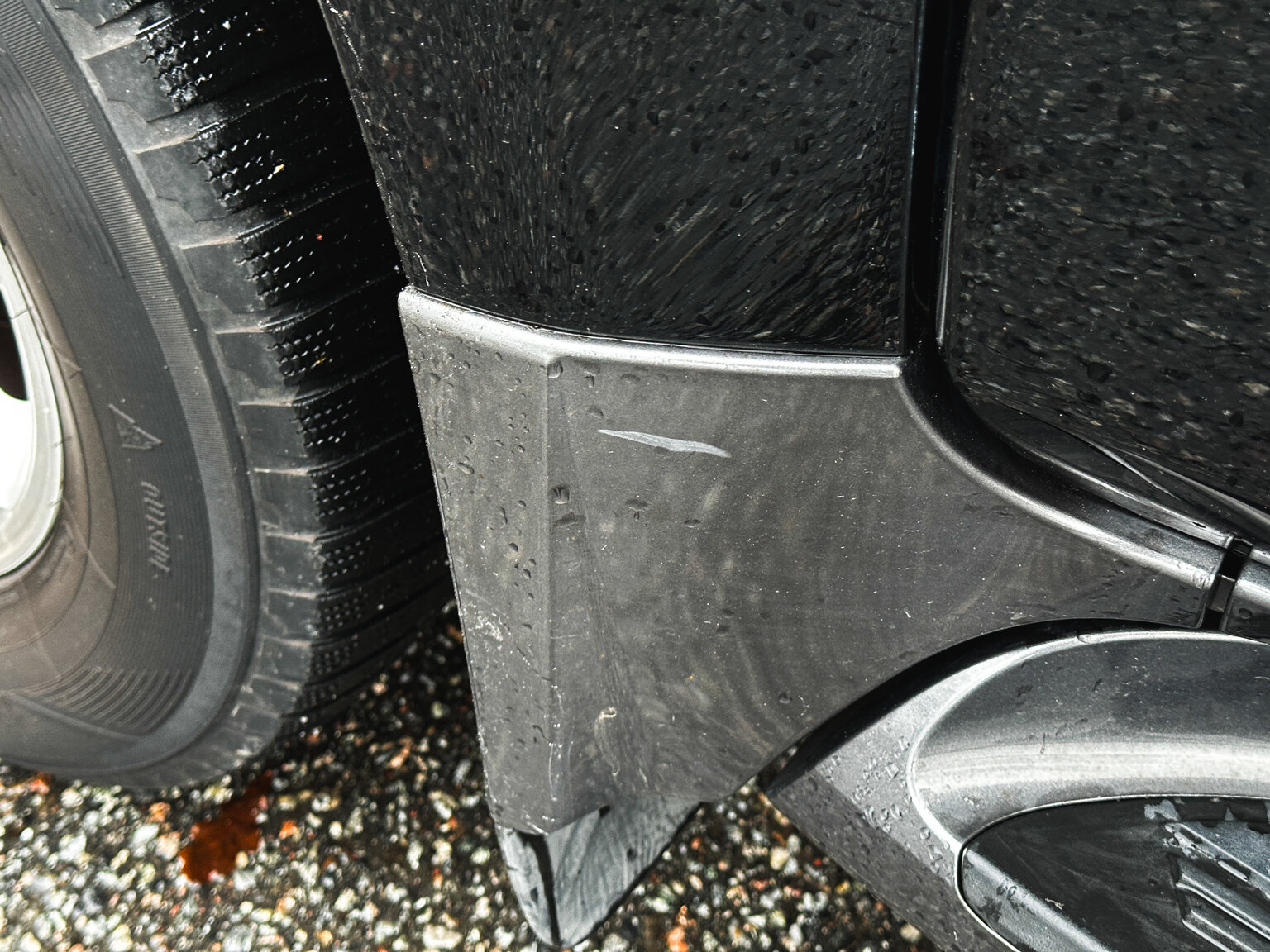 Exterior image of 2004 Toyota Land Cruiser