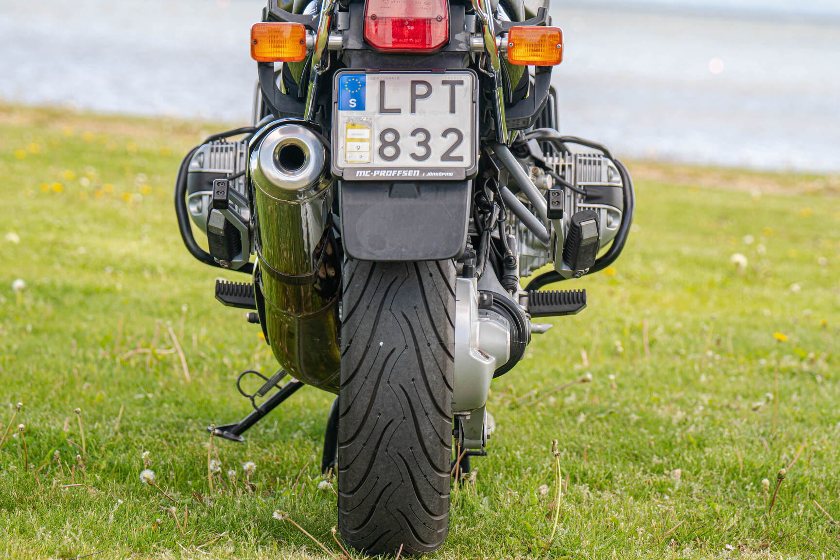 Exteriörbild på 1998 BMW R1100R (11)