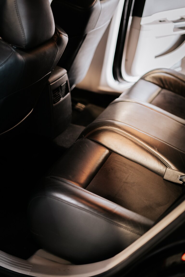 Innenraumfoto von 2006 Chrysler 300C SRT-8 (28)