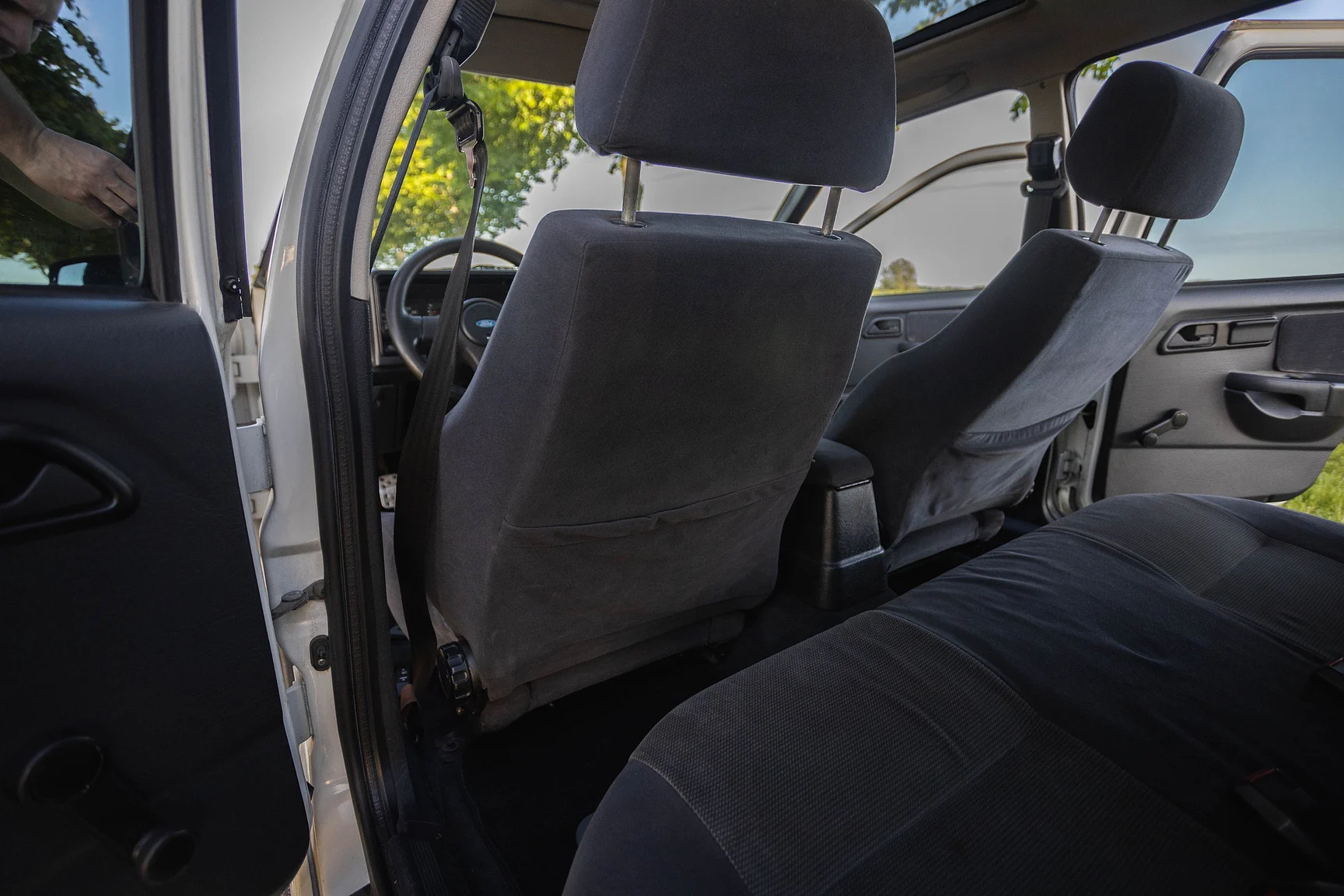 Interior image of 1991 Ford Sierra Cosworth 4x4 (40)