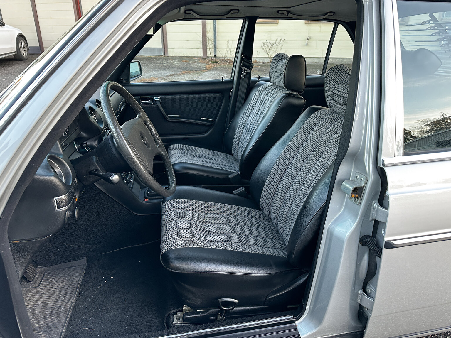 Interiörbild 1978 Mercedes-Benz 250