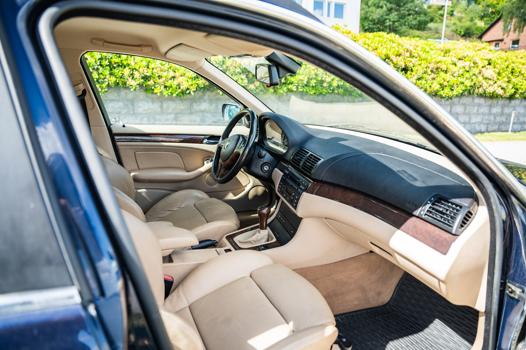 Innenraumfoto von 2003 BMW 320i Touring