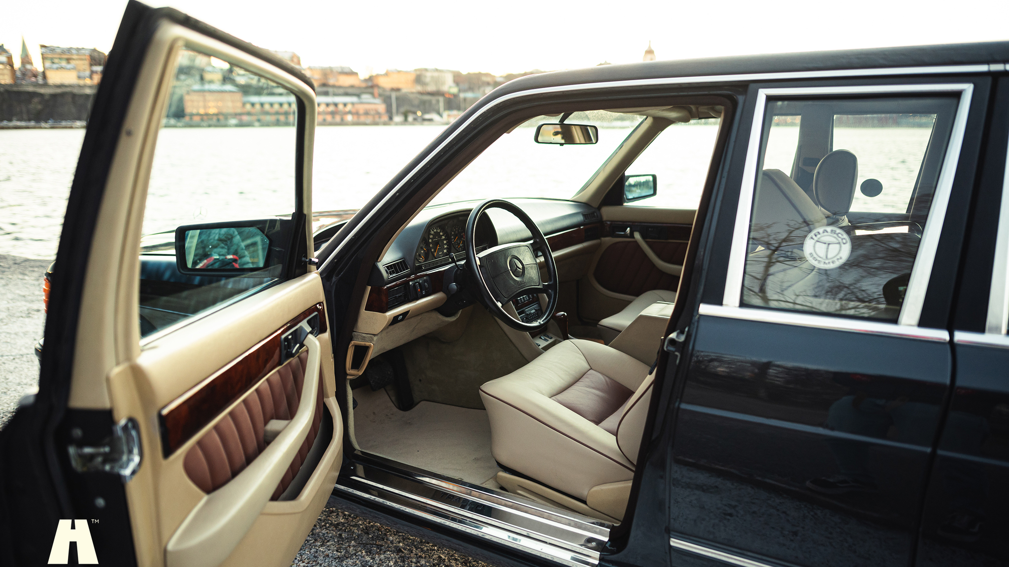 Interior image of 1991 Mercedes 1000 SEL TRASCO
