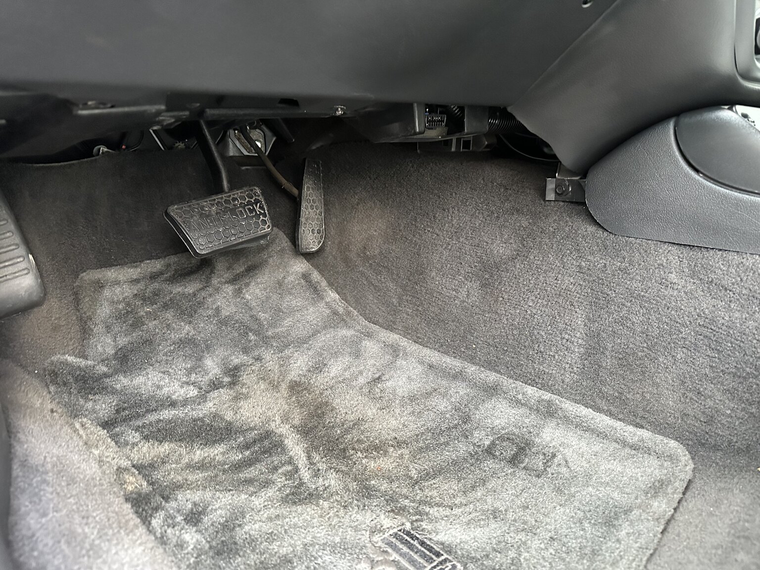 Interior image of 1997 Chevrolet Camaro Z28 30th Anniversary (8)