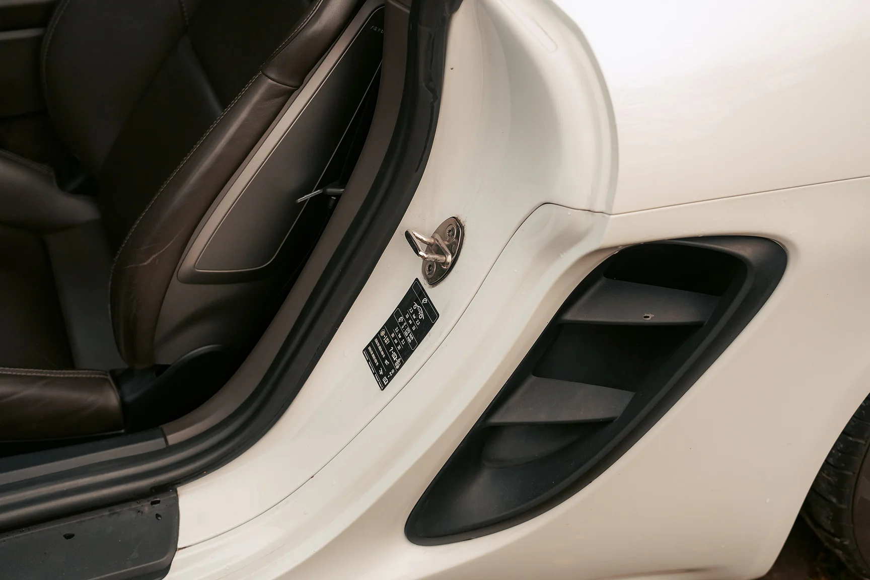 Interiörbild 2017 Porsche 718 Cayman S (10)