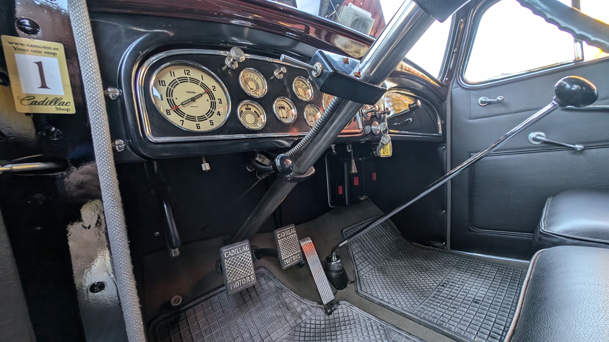 Interior image of 1934 CADILLAC 355 D IMPERIAL 